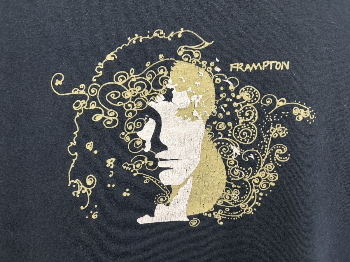 Band Tees VINTAGE 00s Y2K PETER FRAMPTON 2006 TOUR TEE GILDAN Size US L / EU 52-54 / 3 - 5 Thumbnail