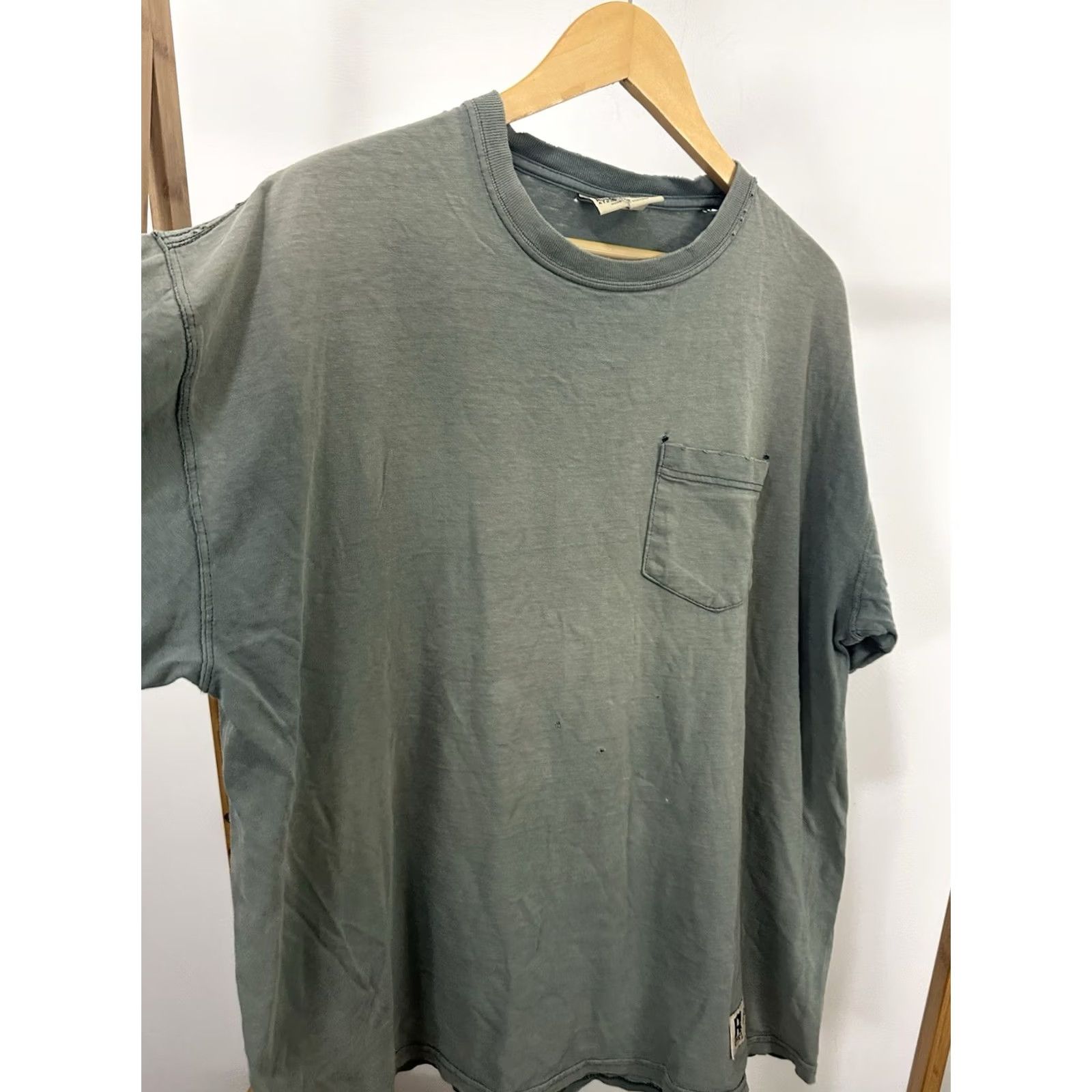 Russell Athletic VINTAGE VT Gradient Sun Faded Pocket Worn Cotton Blank WIP Work Russell T-Shirt XL Green Distressed Workwear Mens Size US XL / EU 56 / 4 - 3 Thumbnail