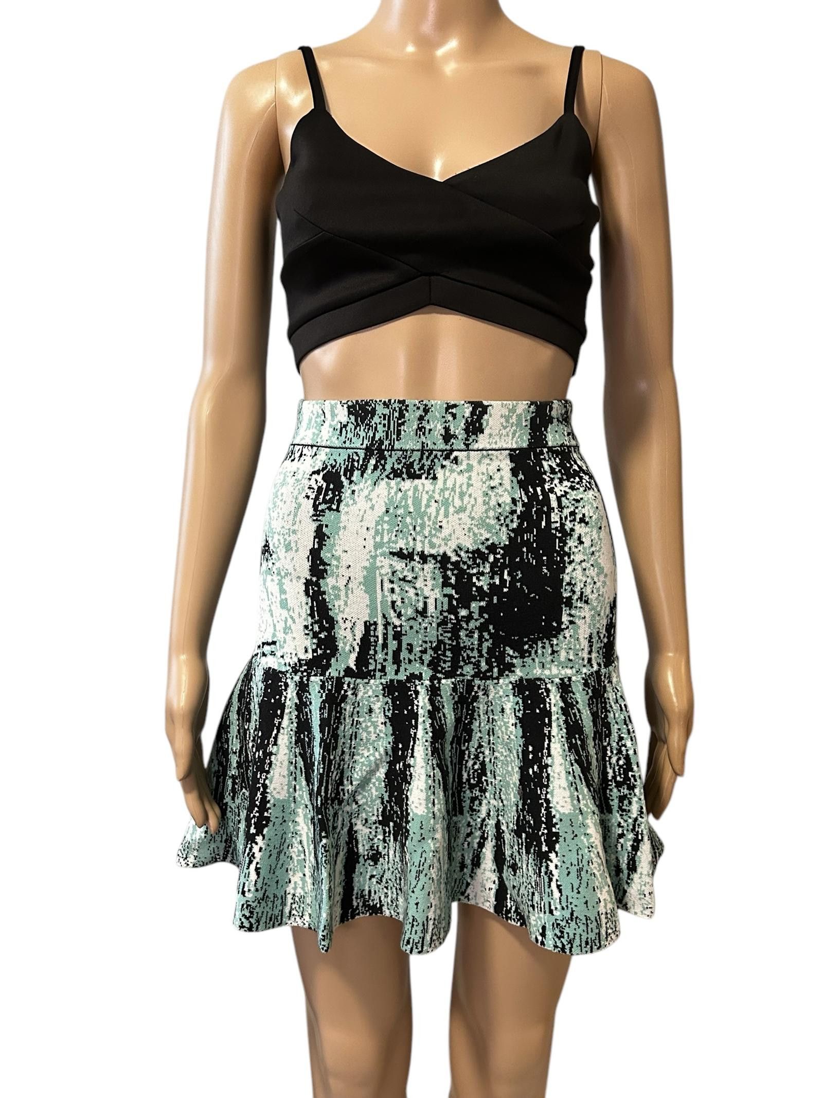 Bcbgmaxazria Flirty Ruffled Skirt with Abstract Print Size 28" / US 6 / IT 42 - 4 Thumbnail