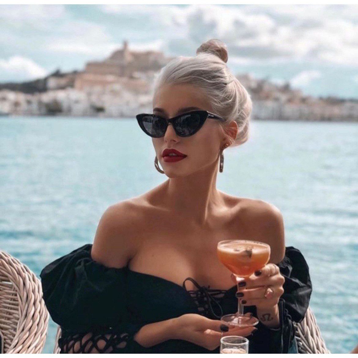 Saint Laurent Paris Saint Laurent SL213 LILY 001 Sunglasses Black Cat Eye Frame Size ONE SIZE - 6 Thumbnail