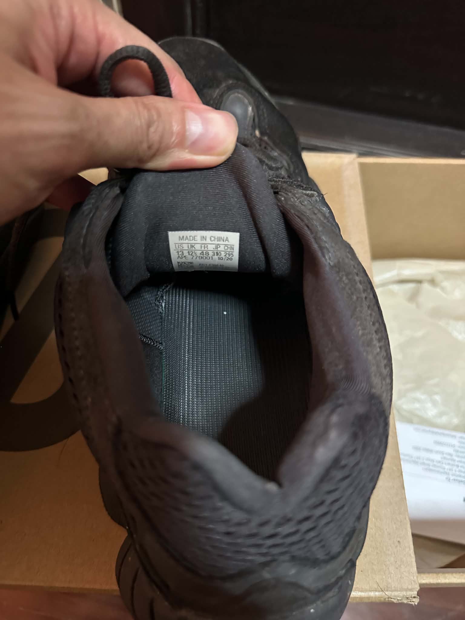 Yeezy Adidas Yeezy 500 Utility Black Size US 12.5 / EU 45-46 - 10 Thumbnail