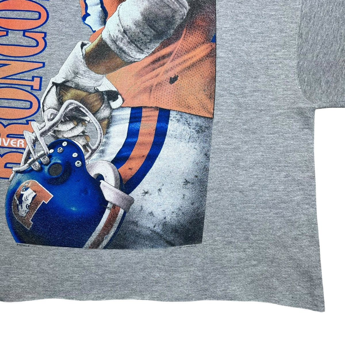 Nutmeg Vintage 1996 NFL Denver Broncos Nutmeg Helmet Sweatshirt Size US XL / EU 56 / 4 - 9 Thumbnail
