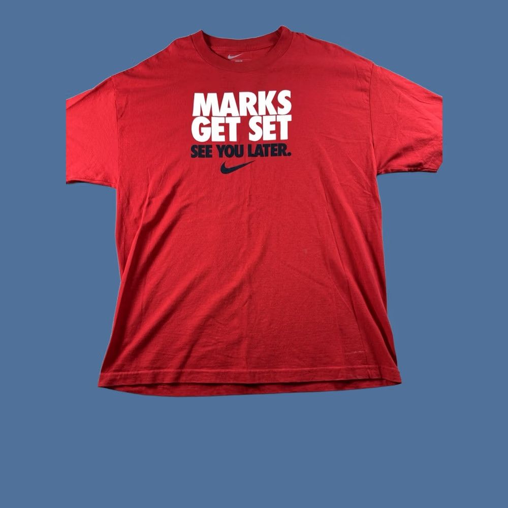 Nike VINTAGE NIKE MARKS GET SET GRAPHIC MENS XL T-SHIRT RED WHITE AND BLACK GRAPIC Size US XL / EU 56 / 4 - 1 Thumbnail