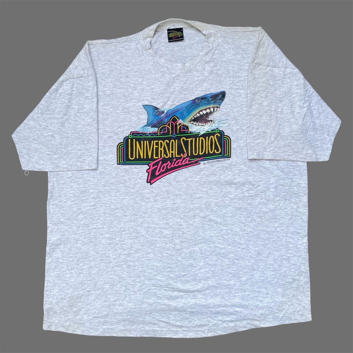 Universal Studios × Vintage Vintage JAWS Movie Tee Promo 90’s T-Shirt Size US XL / EU 56 / 4 - 1 Thumbnail