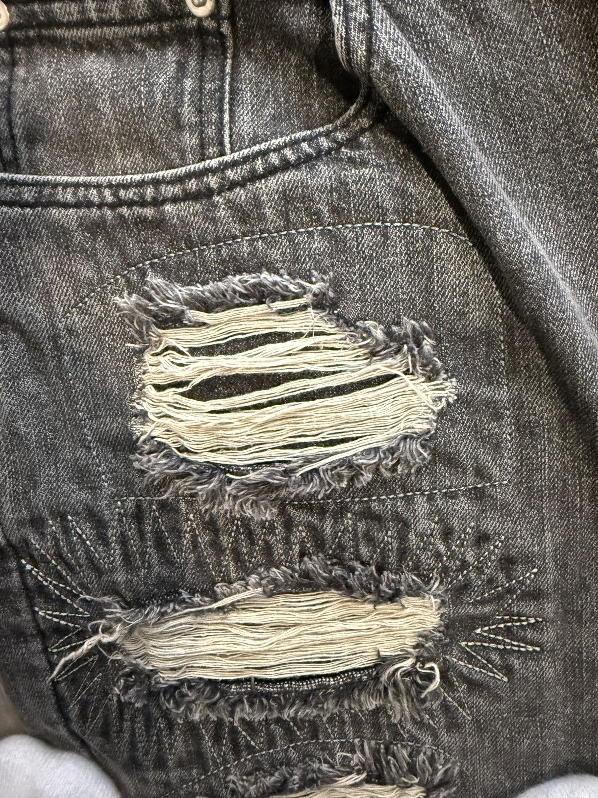 Vale Kurt Distressed Denim Size US 34 / EU 50 - 6 Thumbnail