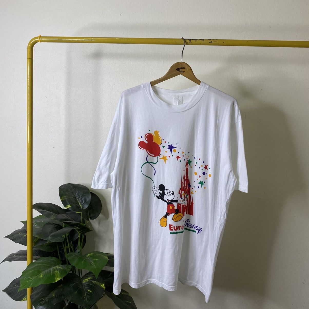 Mickey Mouse Vintage 1990s Euro Disney Mickey Mouse T Shirt Size US XL / EU 56 / 4 - 1 Thumbnail