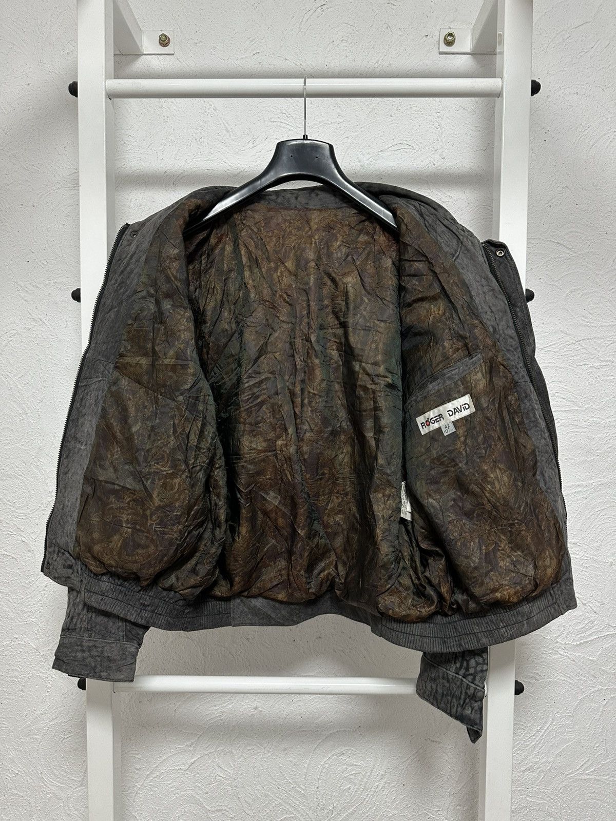 Vintage Avant-Garde Leather Jacket Leopard Style L size Size US L / EU 52-54 / 3 - 4 Thumbnail