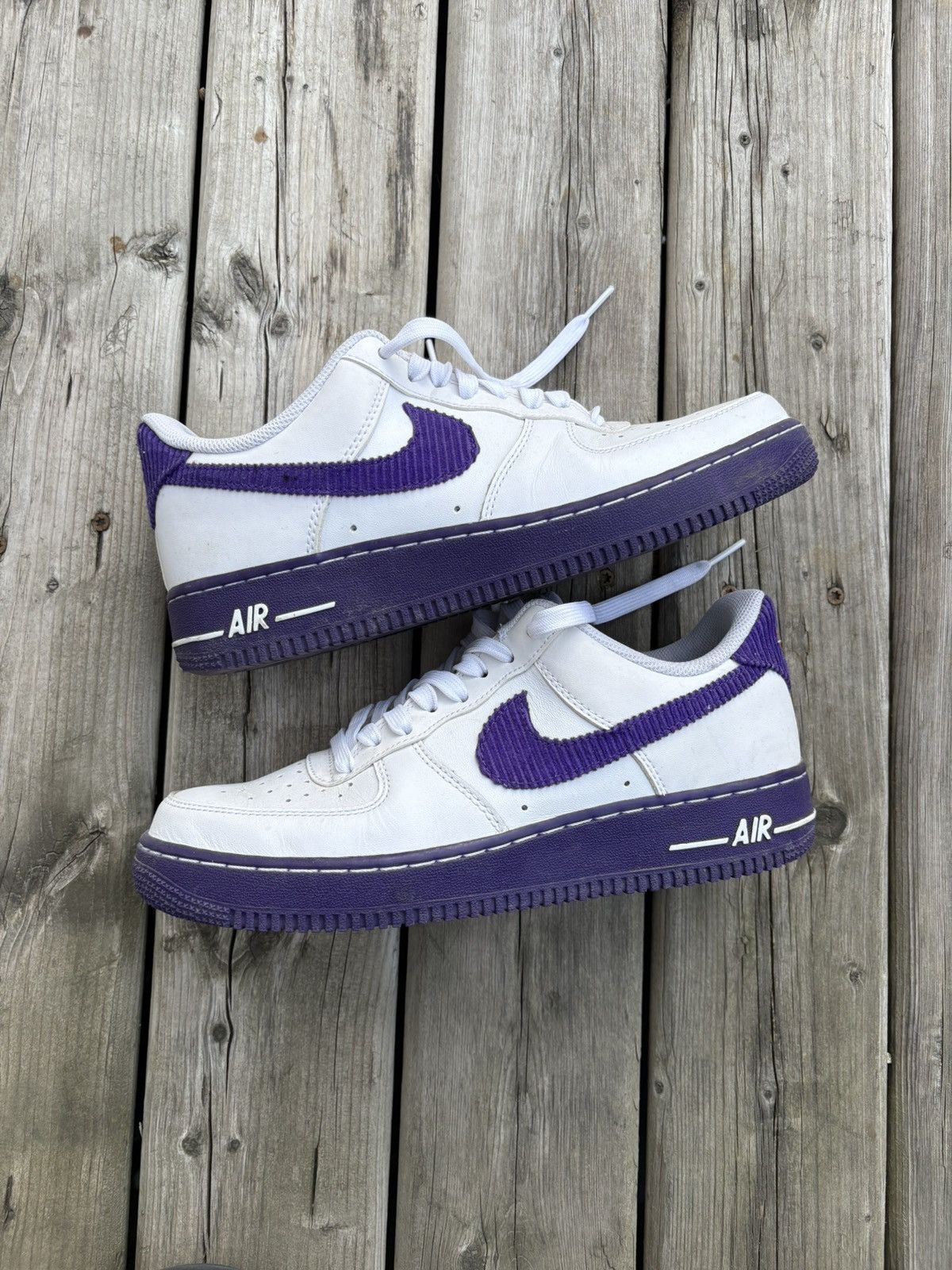 Nike Vintage Nike Air Force 1 '07 LV8 EMB Size US 8 / EU 41 - 1 Thumbnail