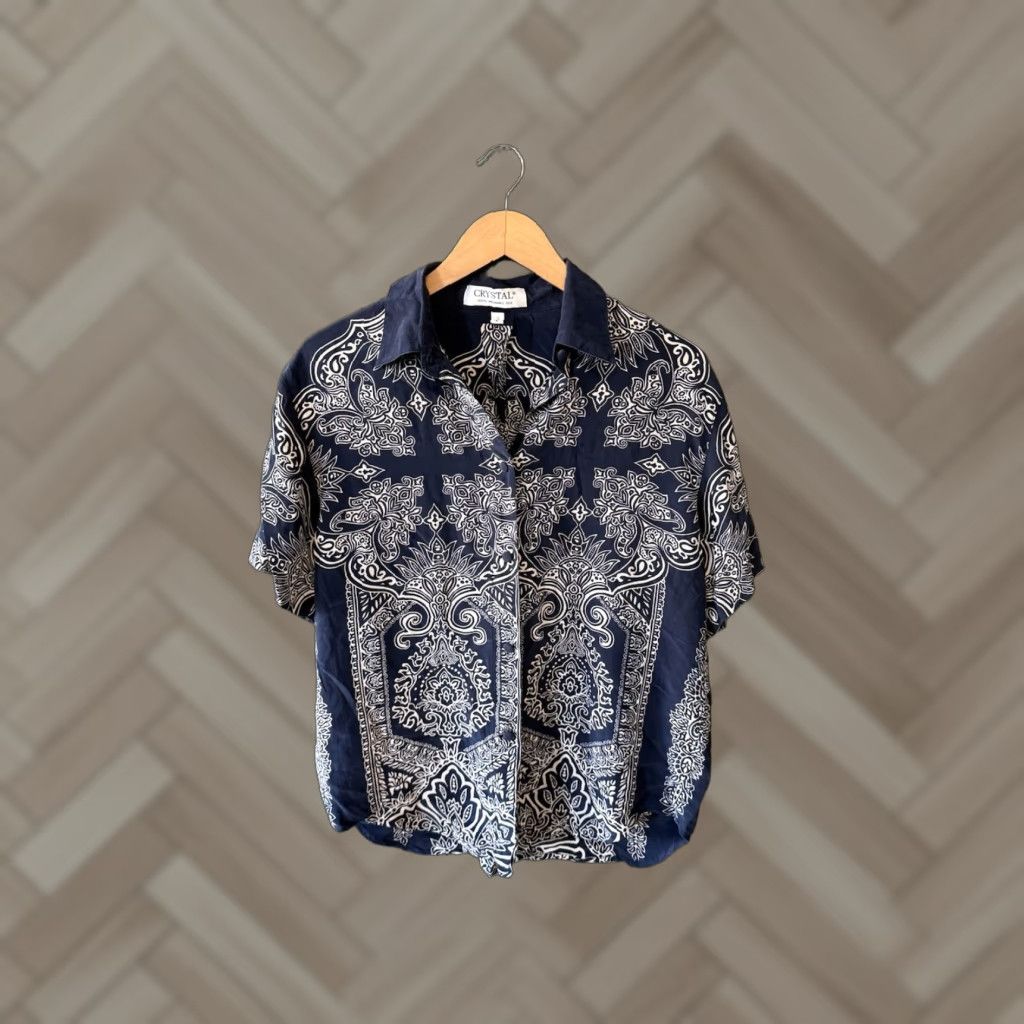 Vintage VINTAGE Crystal Womens Blue Short Sleeve Button-Up Shirt Silk Size 2 Size XS / US 0-2 / IT 36-38 - 1 Thumbnail
