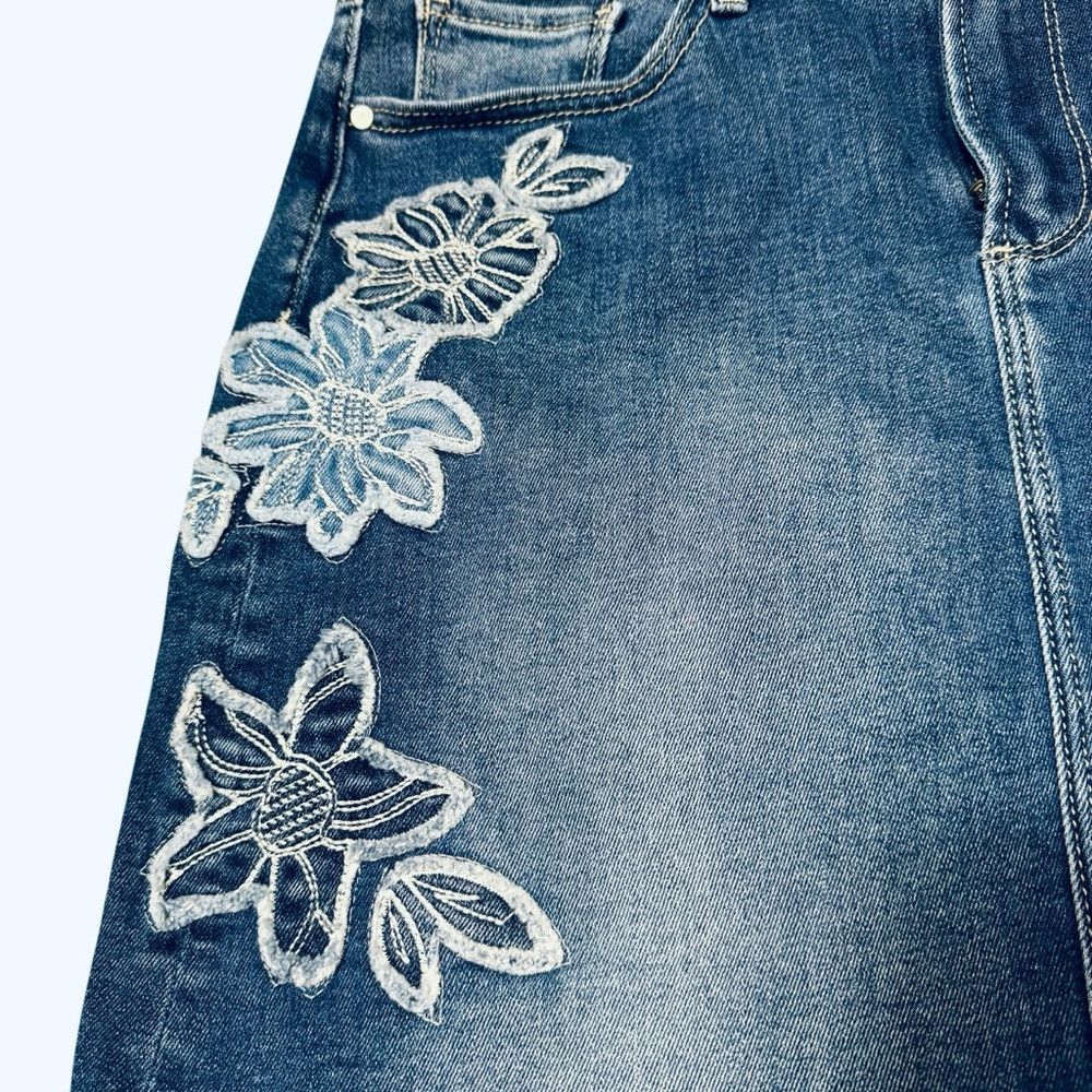 Other NWT New $148 Driftwood Embroidered Denim Mini Skirt Size 26 Size 26" / US 2 / IT 38 - 6 Thumbnail