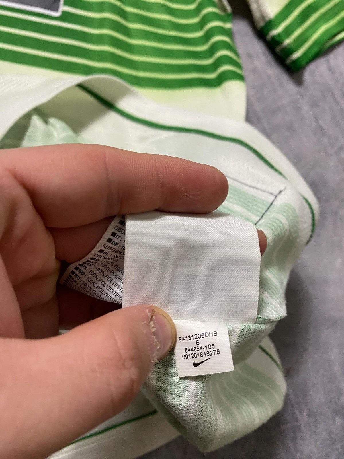 Nike × Vintage Vintage Nike Celtic soccer jersey size S logo green Size US S / EU 44-46 / 1 - 8 Thumbnail