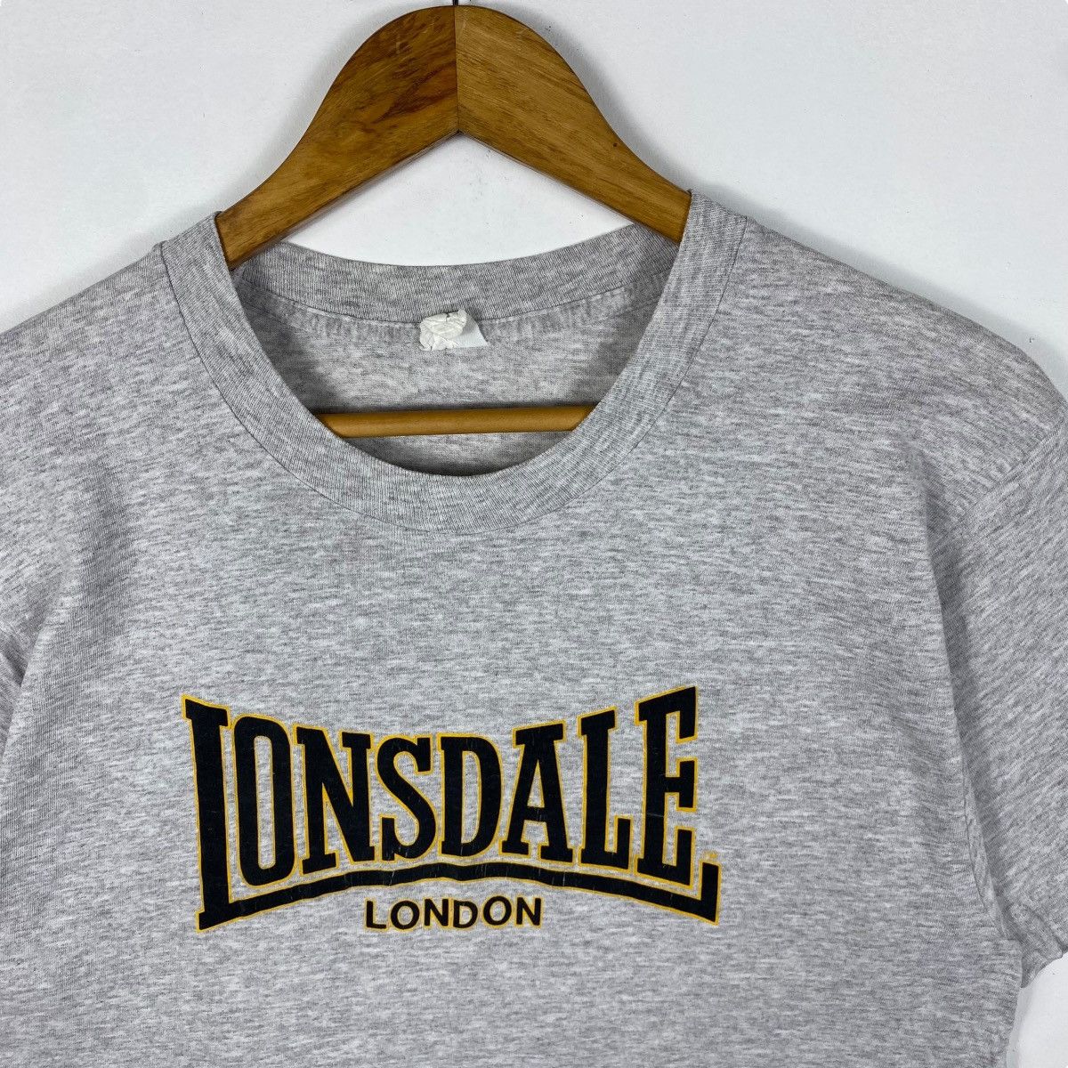 Lonsdale Vintage 80's LONSDALE LONDON Logo Graphic Tee Shirt Medium Size US M / EU 48-50 / 2 - 2 Thumbnail
