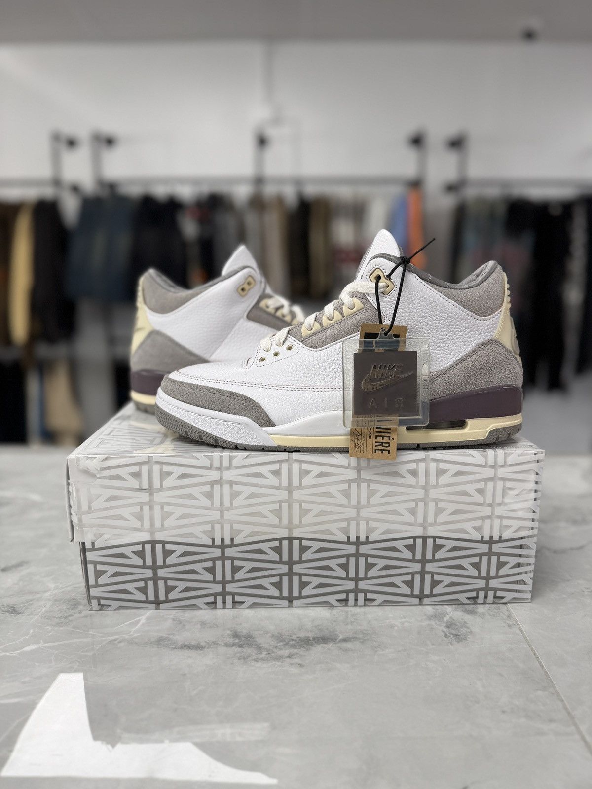 A Ma Maniere × Jordan Brand Jordan 3 Retro SP A Ma Maniére Size US 10 / EU 43 - 1 Thumbnail