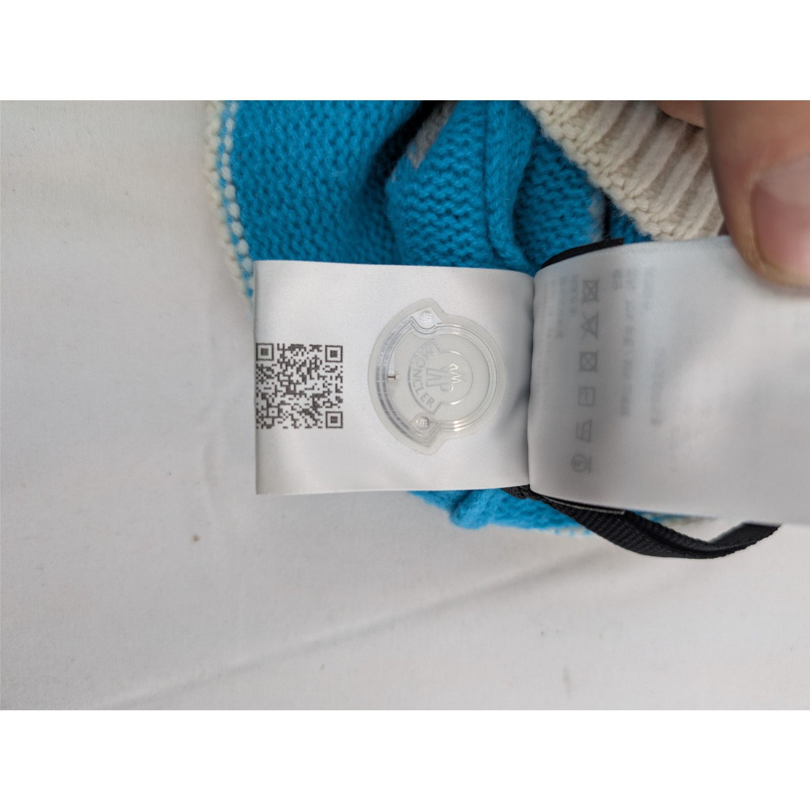Moncler o1rshd1 Size: OS / Berretto Tricot Beanie Cap / Hat in Grey Size ONE SIZE - 16 Thumbnail