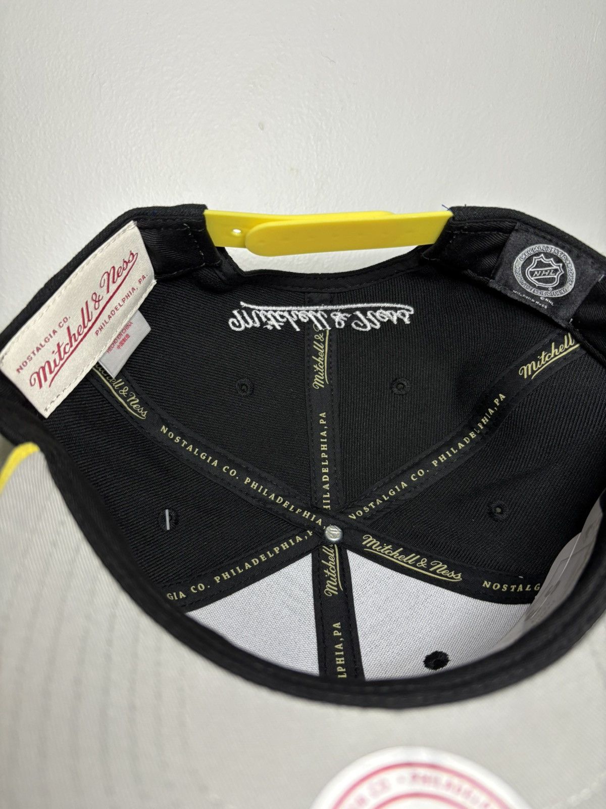 Mitchell & Ness Brand New NHL Pittsburgh Penguins adjustable snapback hat Size ONE SIZE - 5 Thumbnail