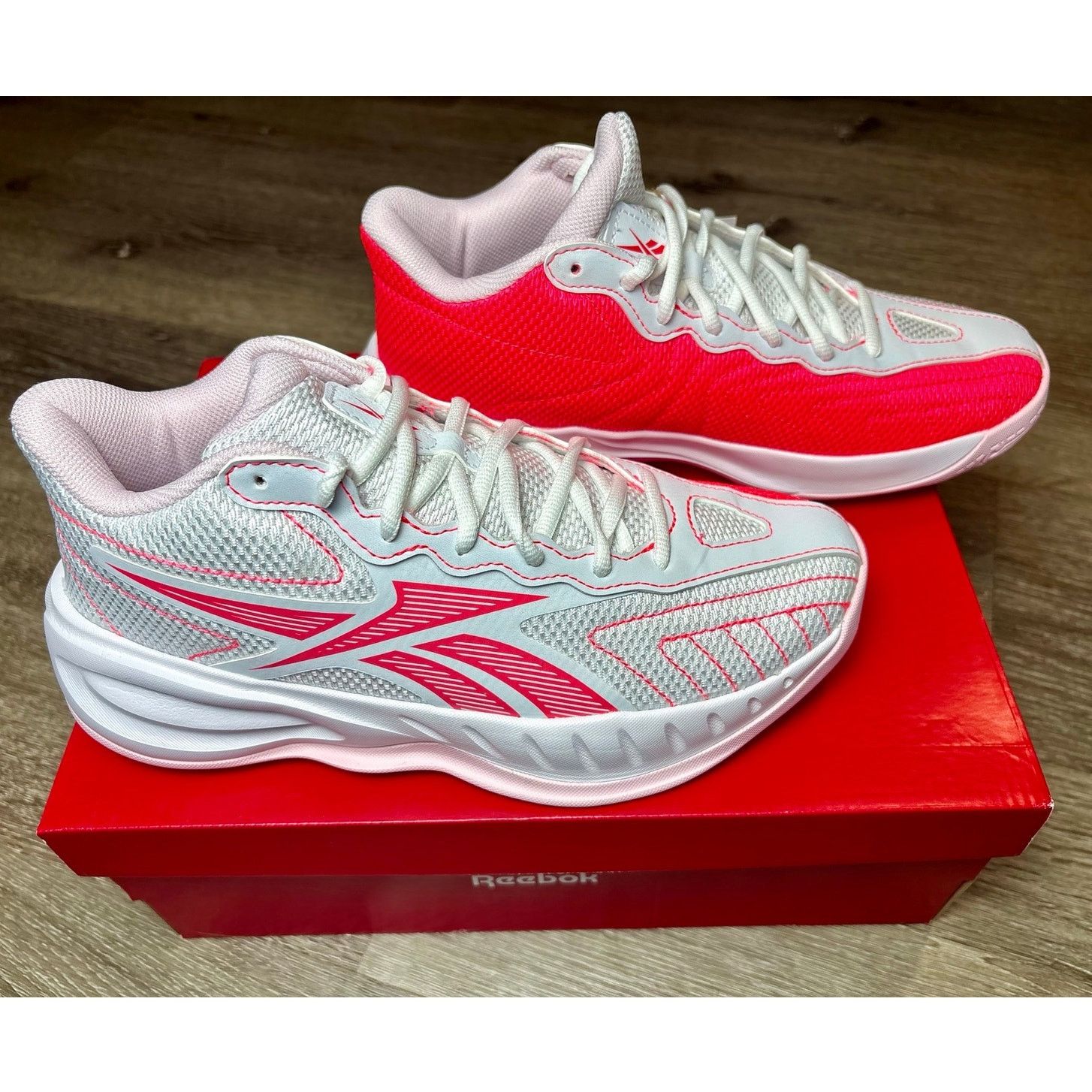 Reebok New with tag/box - 5Y - Reebok Press Shoes - Pink/White Size US 6.5 / IT 36.5 - 3 Thumbnail