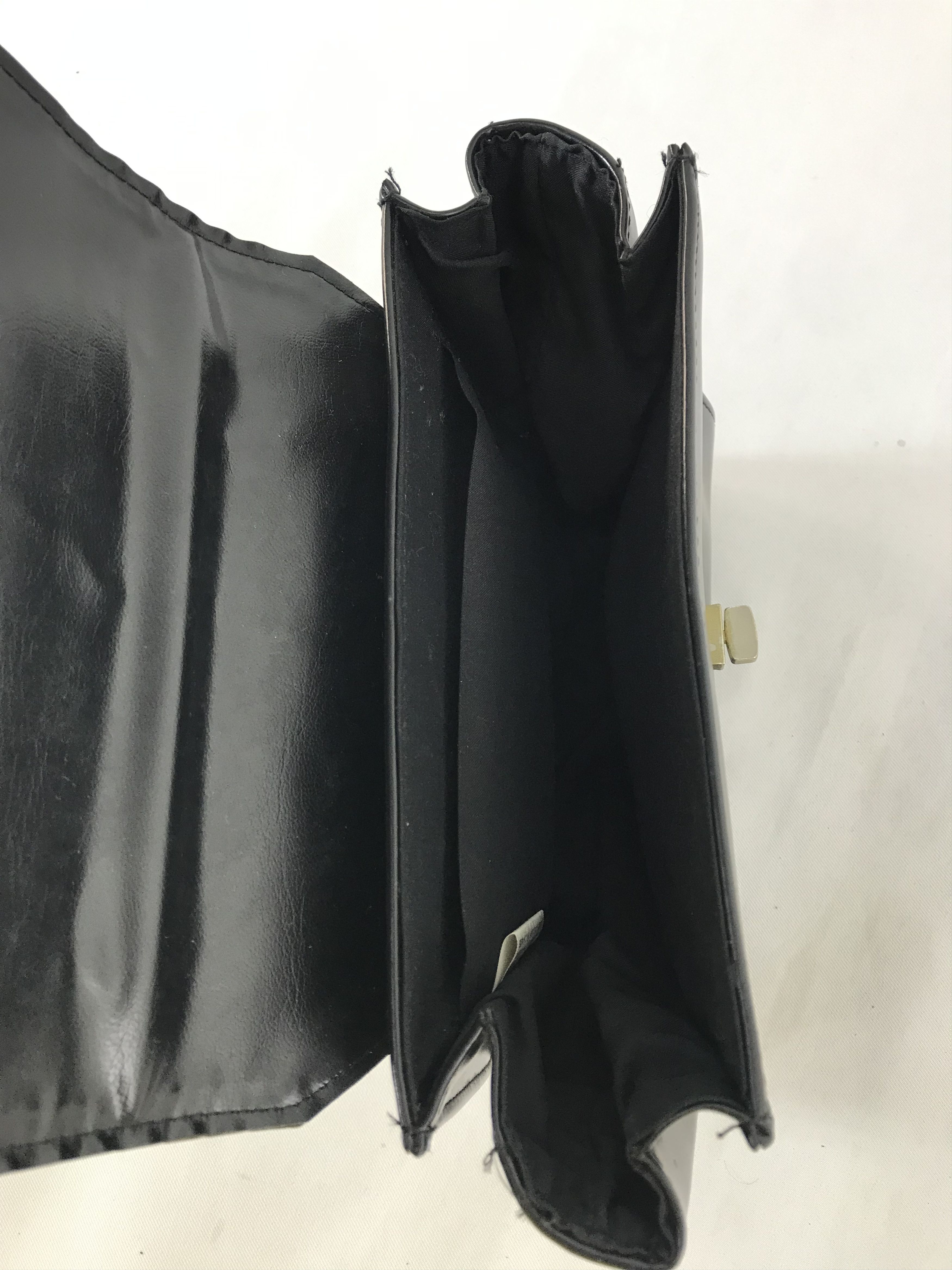 Japanese Brand 90s Japanese Brand Black Crocs Leather Hand Bag Size ONE SIZE - 4 Thumbnail