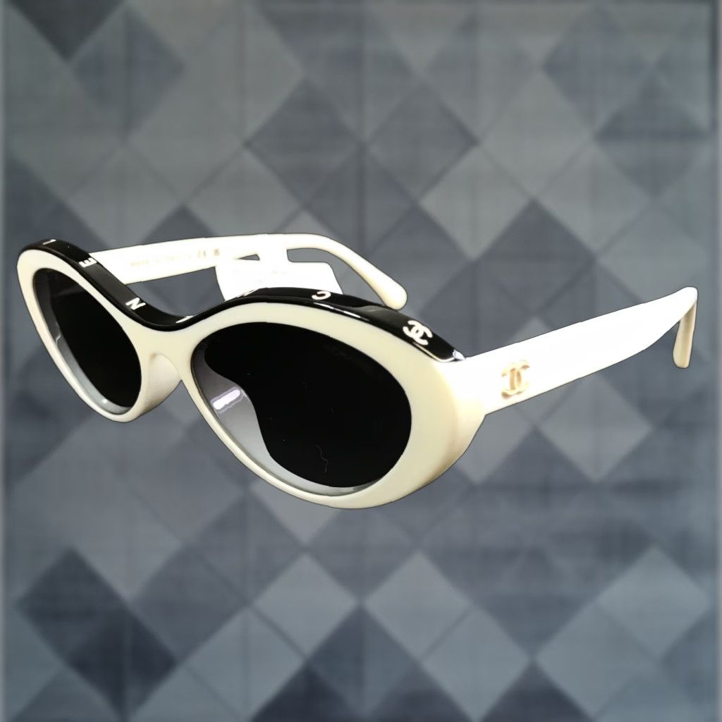 VINTAGE CHANEL Designer Sunglasses Cat Eye Women Gray Tinted Italy