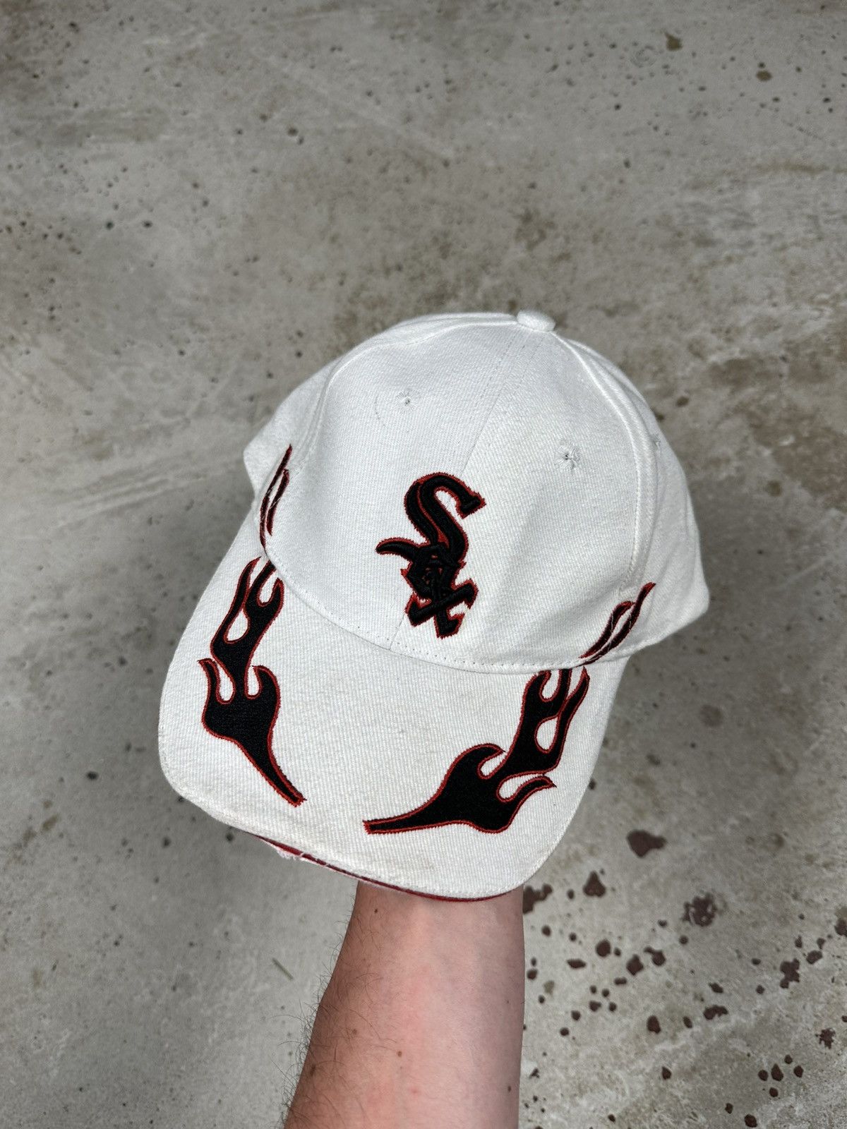 MLB Vintage Y2K Flame Chicago White Sox Hat Cap Size ONE SIZE - 2 Thumbnail