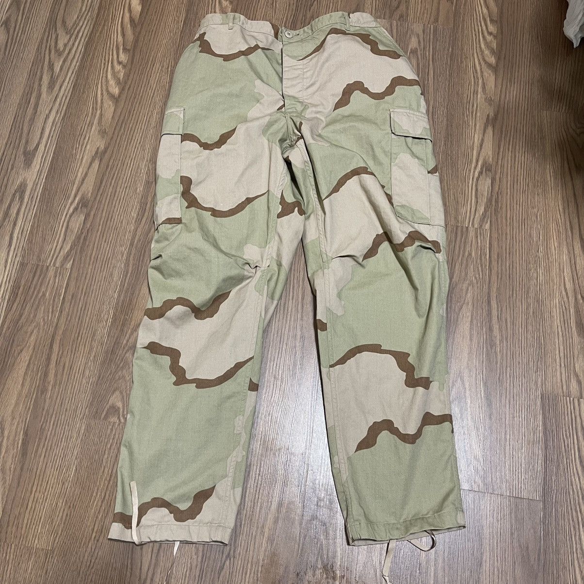 Vintage Vintage Tan Army military desert camo cargo pants 34 38 40 Size US 36 / EU 52 - 2 Thumbnail