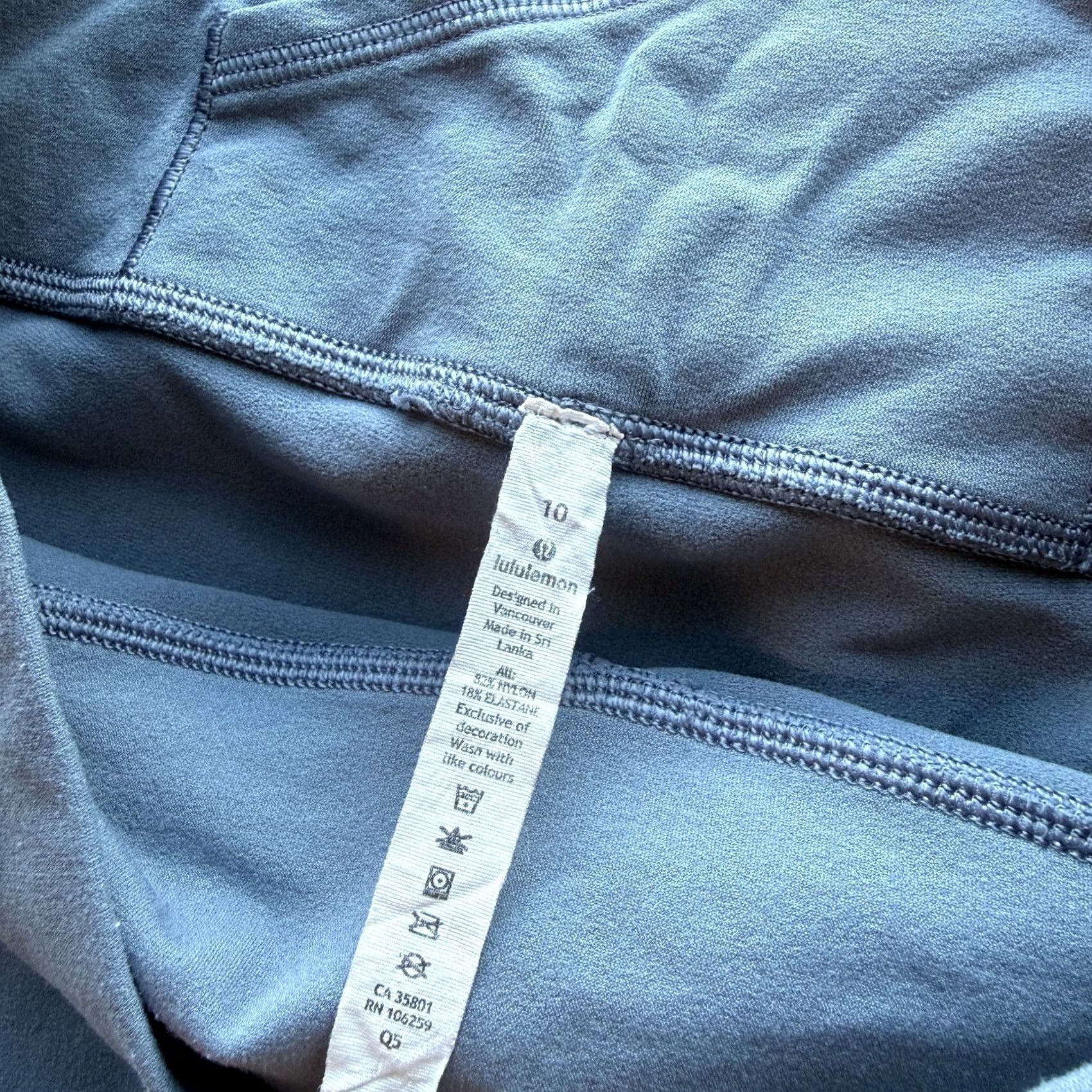 Lululemon VINTAGE Lululemon Reveal Tight Zen Expression Gray Crop Athletic Yoga Women's 10 Womens Crop Size ONE SIZE - 3 Thumbnail