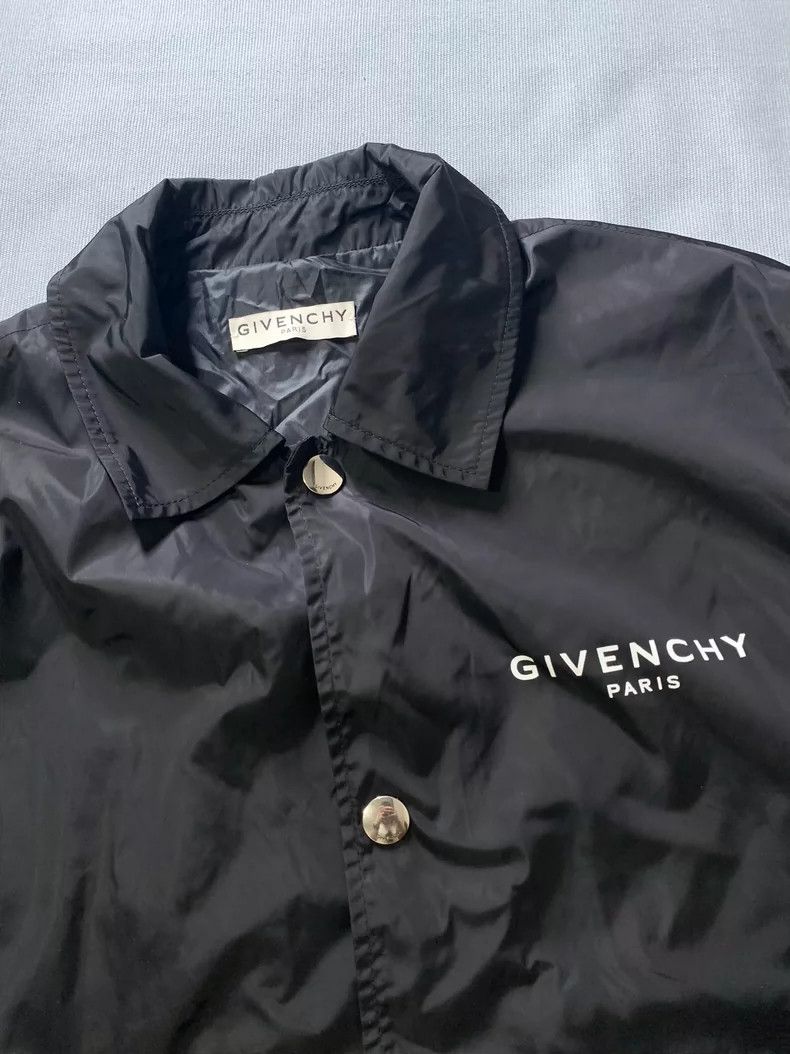 Givenchy Givenchy Size50 Printed Snap-Up Coach Jacket Collaboration Size US M / EU 48-50 / 2 - 3 Thumbnail