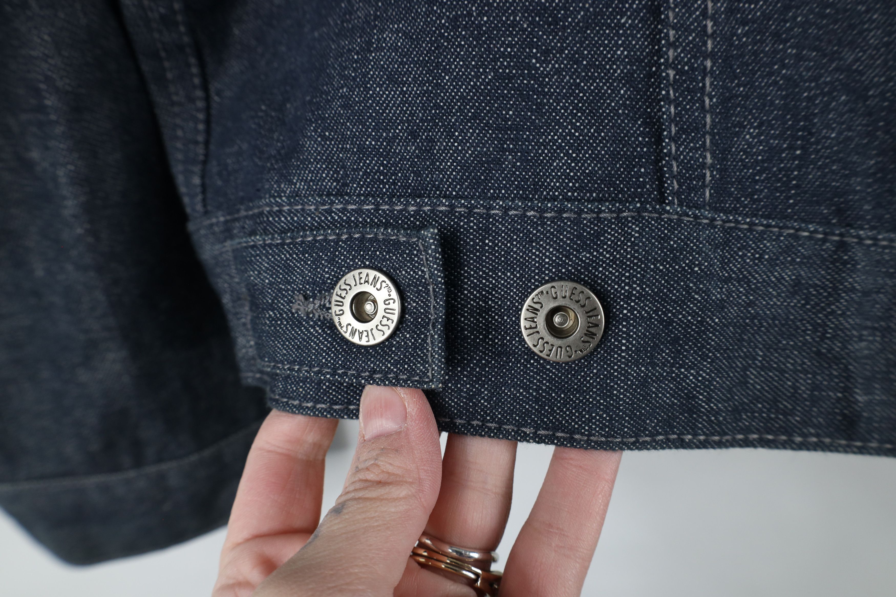Guess × Vintage Vintage 90s Guess Chambray Denim Jean Trucker Jacket Blue Size US L / EU 52-54 / 3 - 12 Thumbnail