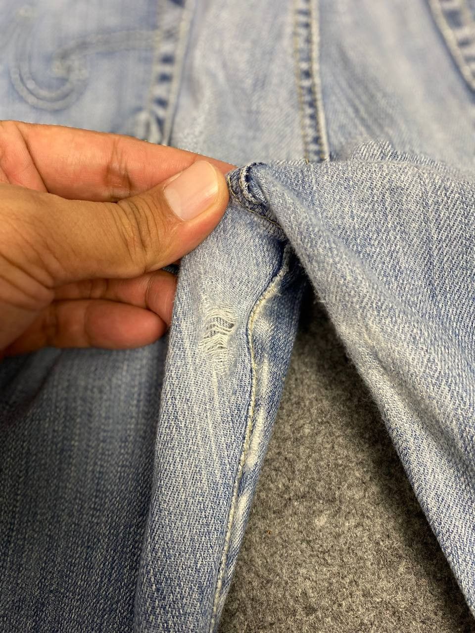 AG Adriano Goldschmied adriano goldschmeid the farrah 70s bell bottom denim Size 30" / US 8 / IT 44 - 4 Thumbnail