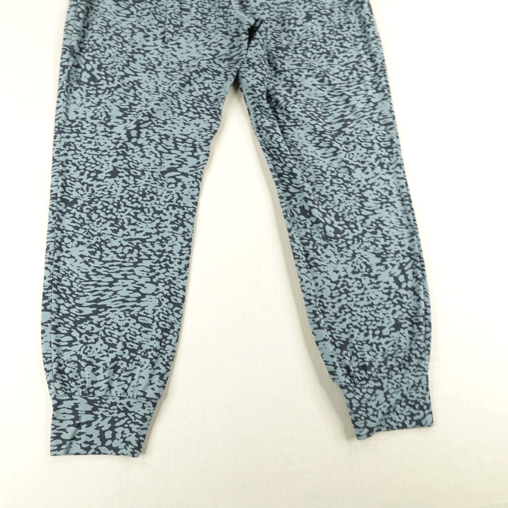 Athleta Athleta Pants Women's Large Blue Black Elation Jogger Animal Print Performance Size 36" / US 14 / IT 50 - 6 Thumbnail