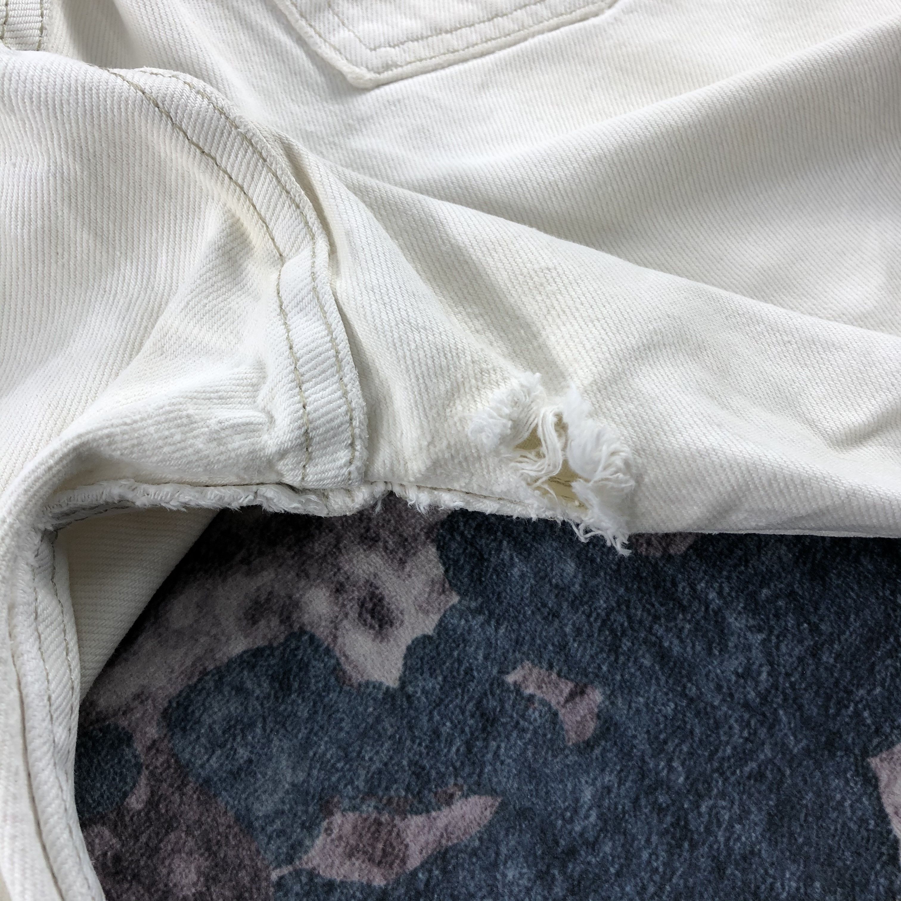 Levi's × Vintage Vintage 90s Light Wash Levis 501 Jeans-JM2543 Size US 29 - 8 Thumbnail