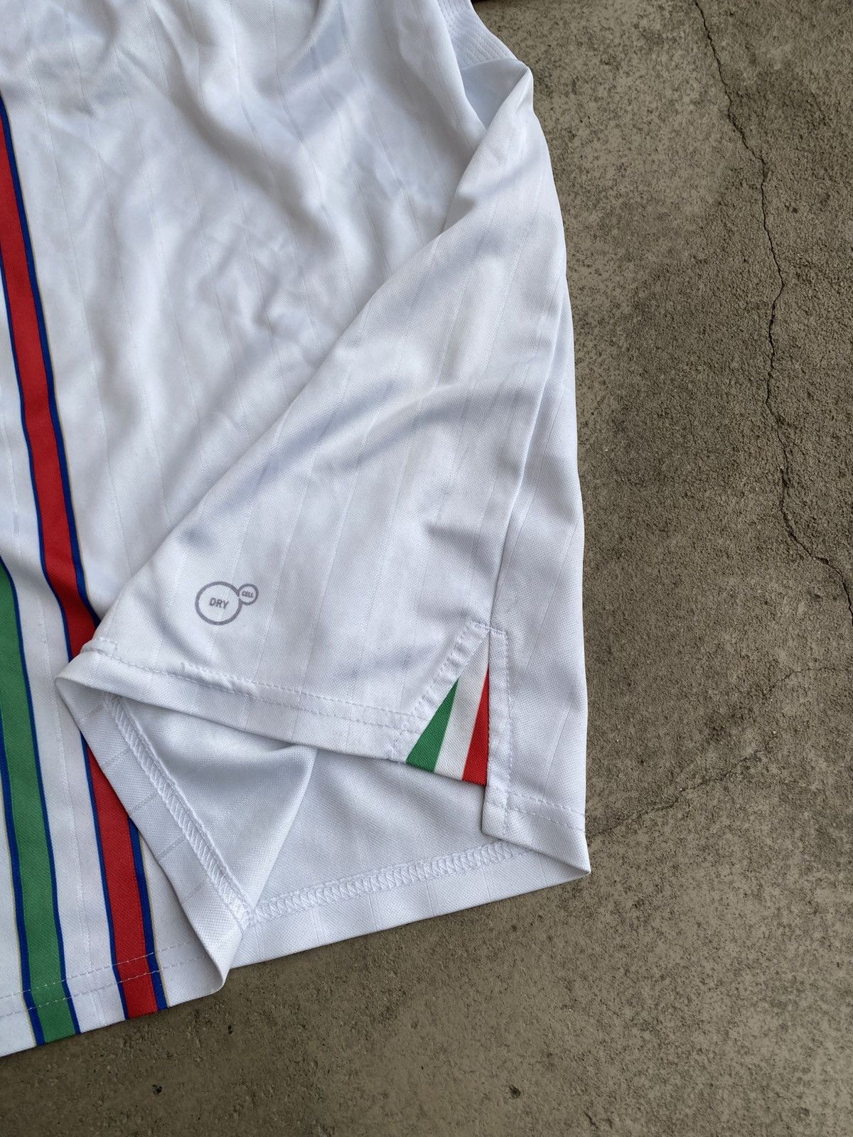 Puma × Vintage Italia Puma Italy 2016/17 football shirt jersey XL soccer Size US XL / EU 56 / 4 - 9 Thumbnail