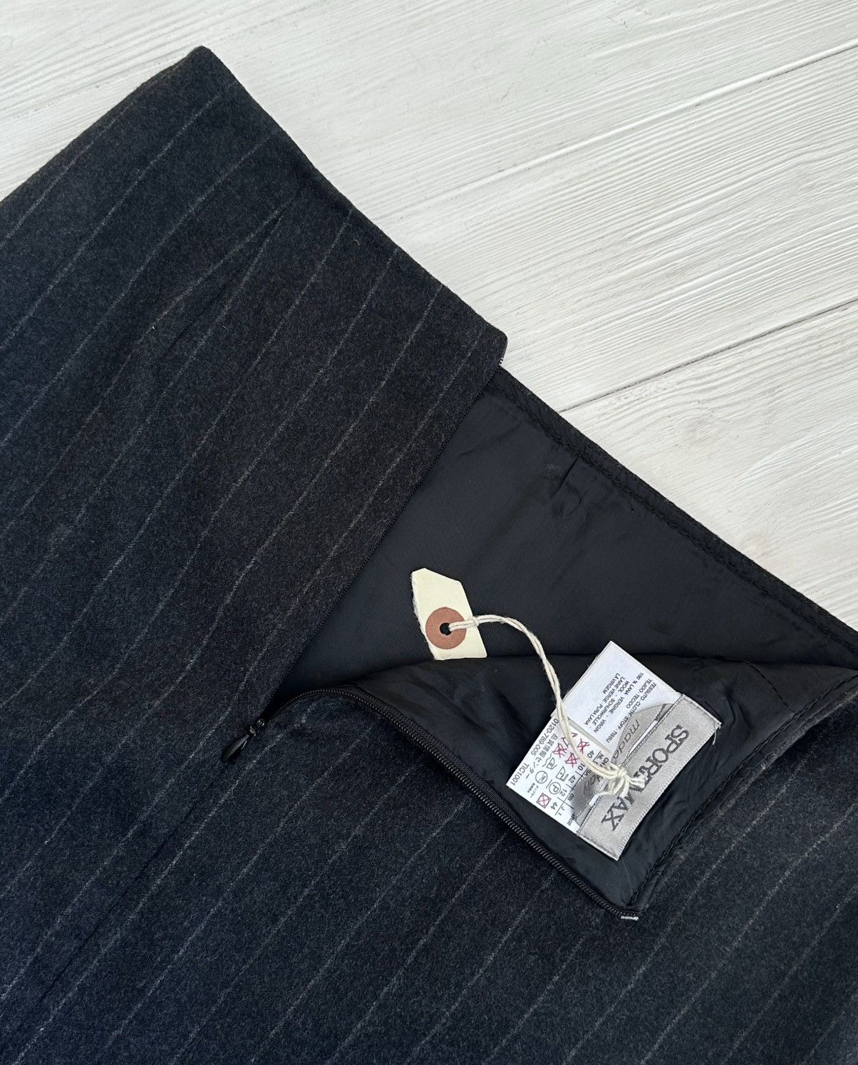 Max Mara Sportmax by Max Mara Wool Pinstripe Skirt US 10 Paisley Size 32" / US 10 / IT 46 - 6 Thumbnail