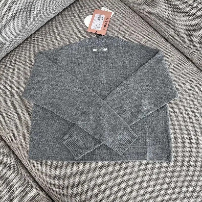 Miu Miu Miu Miu Light Gray Wool Pullover Sweater . Size S / US 4 / IT 40 - 1 Thumbnail