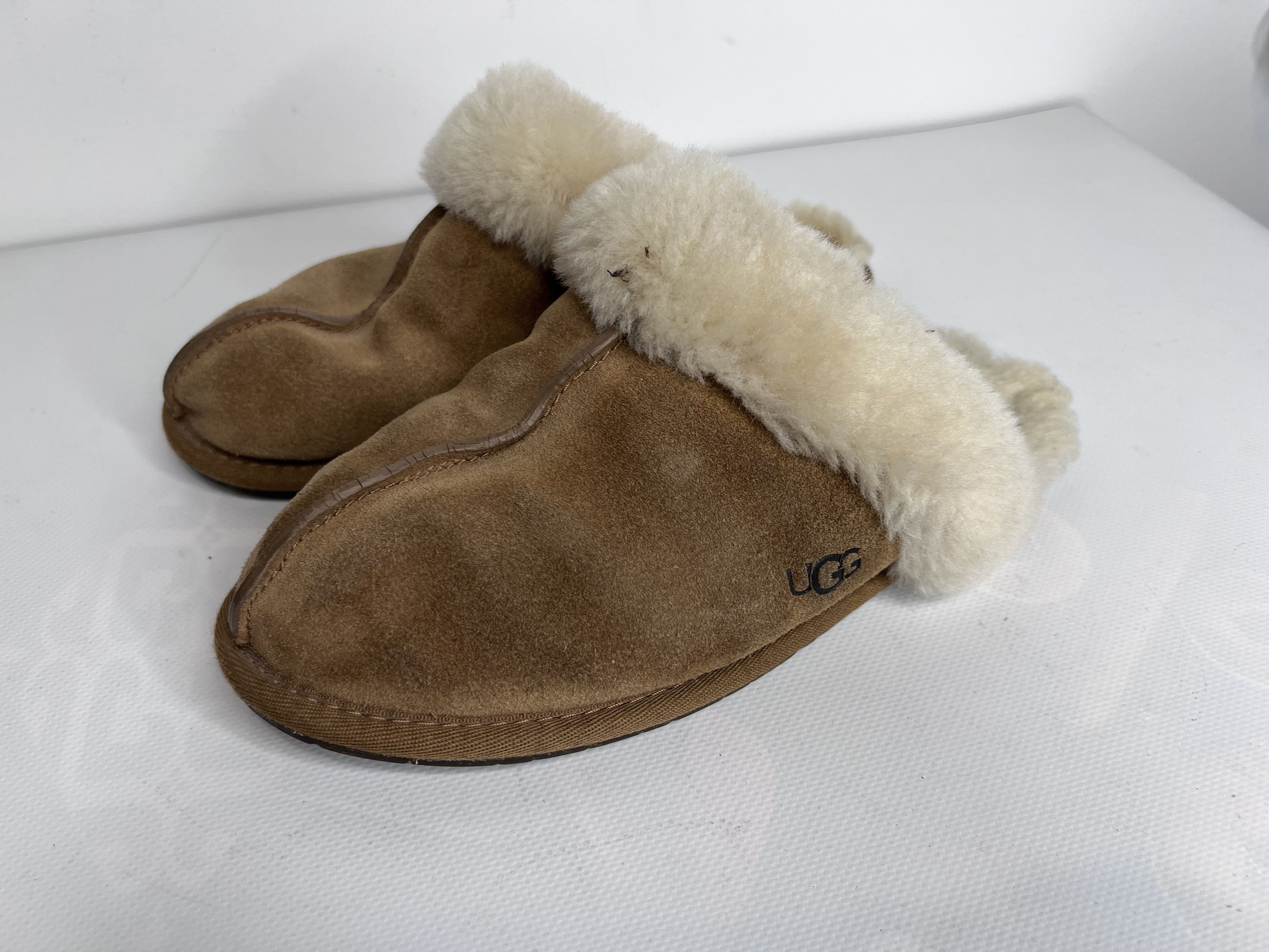Ugg UGG SCUFFETTE II CHESTNUT SUEDE SLIPPERS SIZE US 7 EU 38 Size US 7 / IT 37 - 3 Thumbnail