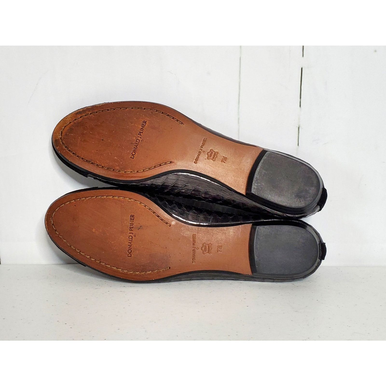 Donald Pliner Donald J Pliner Great Snakeskin Cap-Toe Ballet Flats 7 Size US 7 / IT 37 - 4 Thumbnail