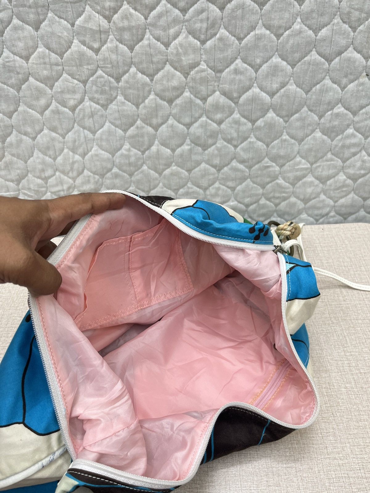 Ocean Pacific 🔥🔥🔥STEALS OCEAN PACIFIC FLORAL SLING BAG Size ONE SIZE - 18 Thumbnail