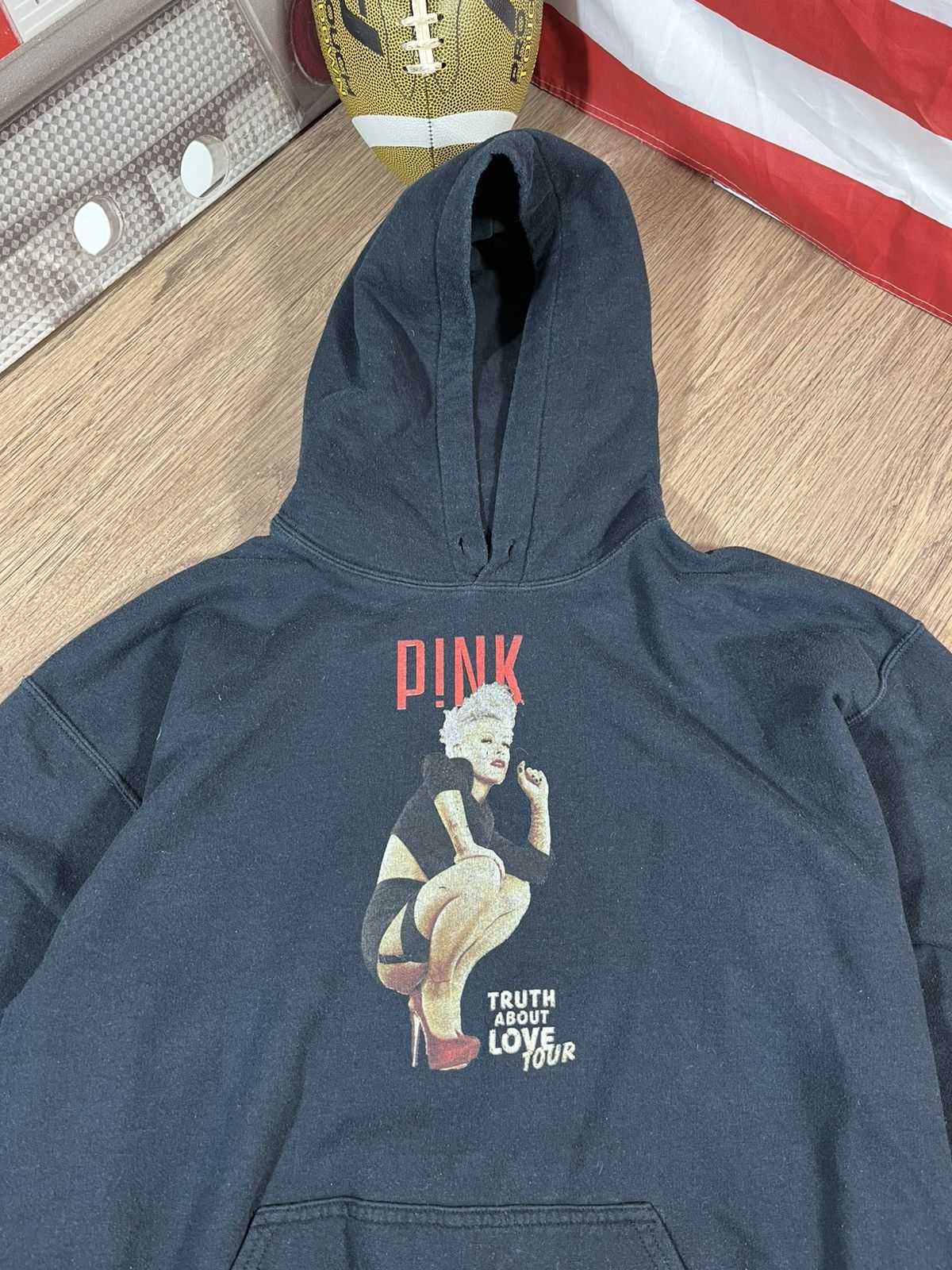 Pink Vintage Pink Truth About Love Tour 2013 Hoodie Size US L / EU 52-54 / 3 - 5 Thumbnail