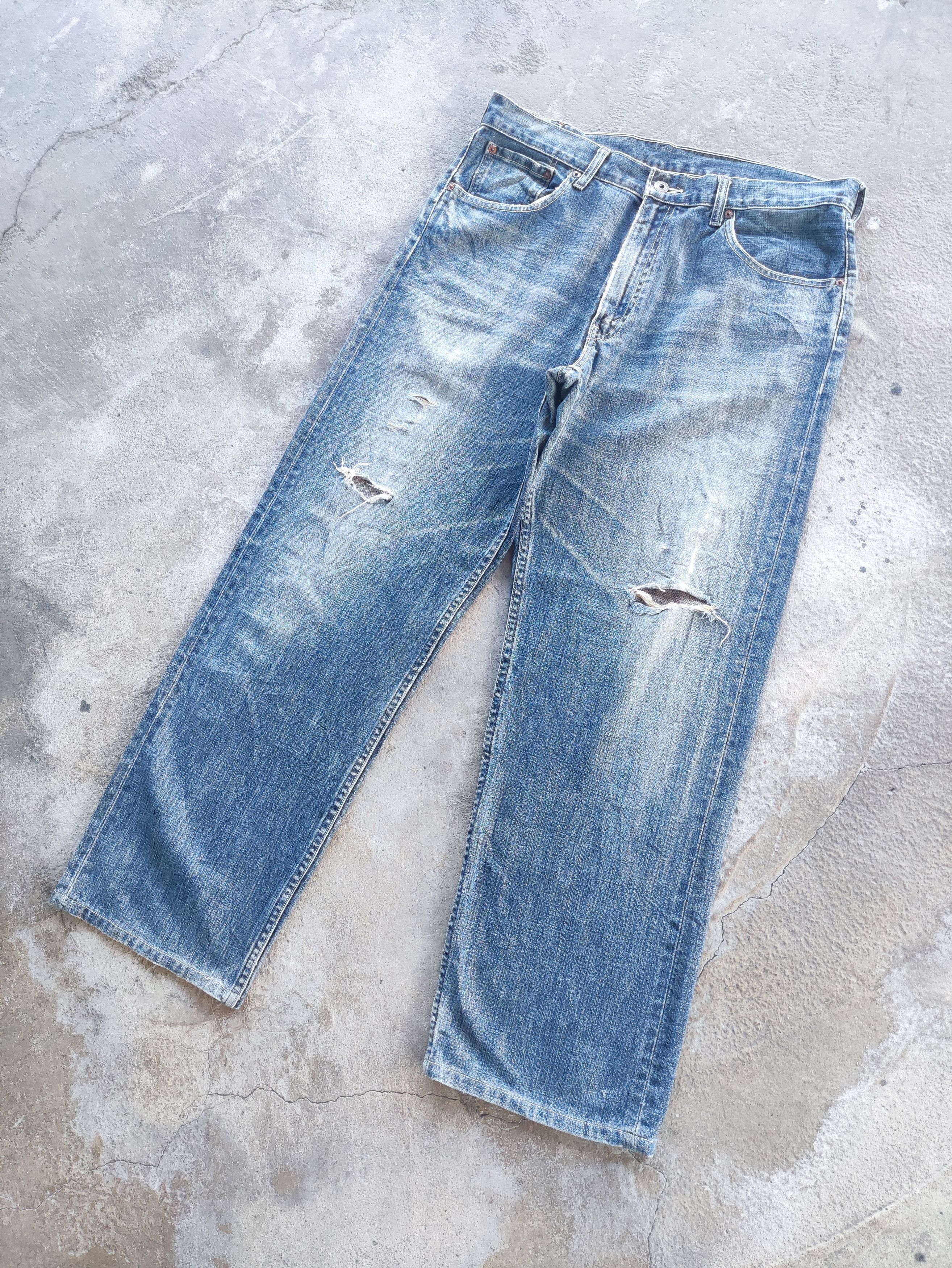 Levi's Vintage Levi's Brand Baggy Denim Distressed Faded Pants Size US 36 / EU 52 - 2 Thumbnail