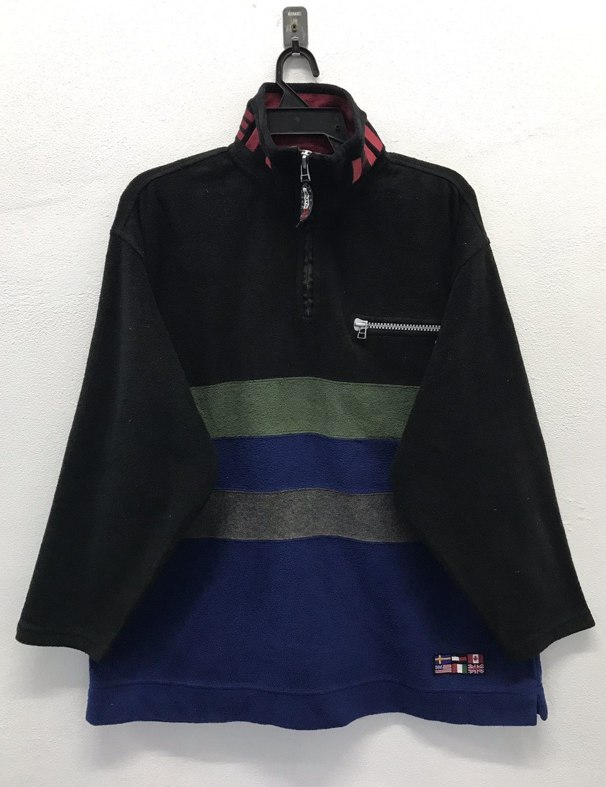 Tommy Hilfiger × Vintage Vintage Tommy Hilfiger Outdoors Sweatshirt Size US L / EU 52-54 / 3 - 1 Thumbnail