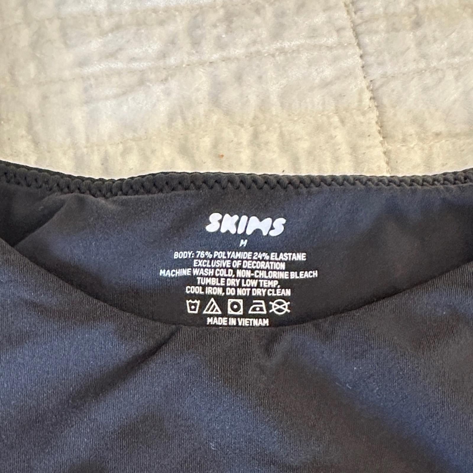 Swims SKIMS M High Neck Bodysuit Fits Everybody Onyx Black NWOT Size ONE SIZE - 2 Thumbnail