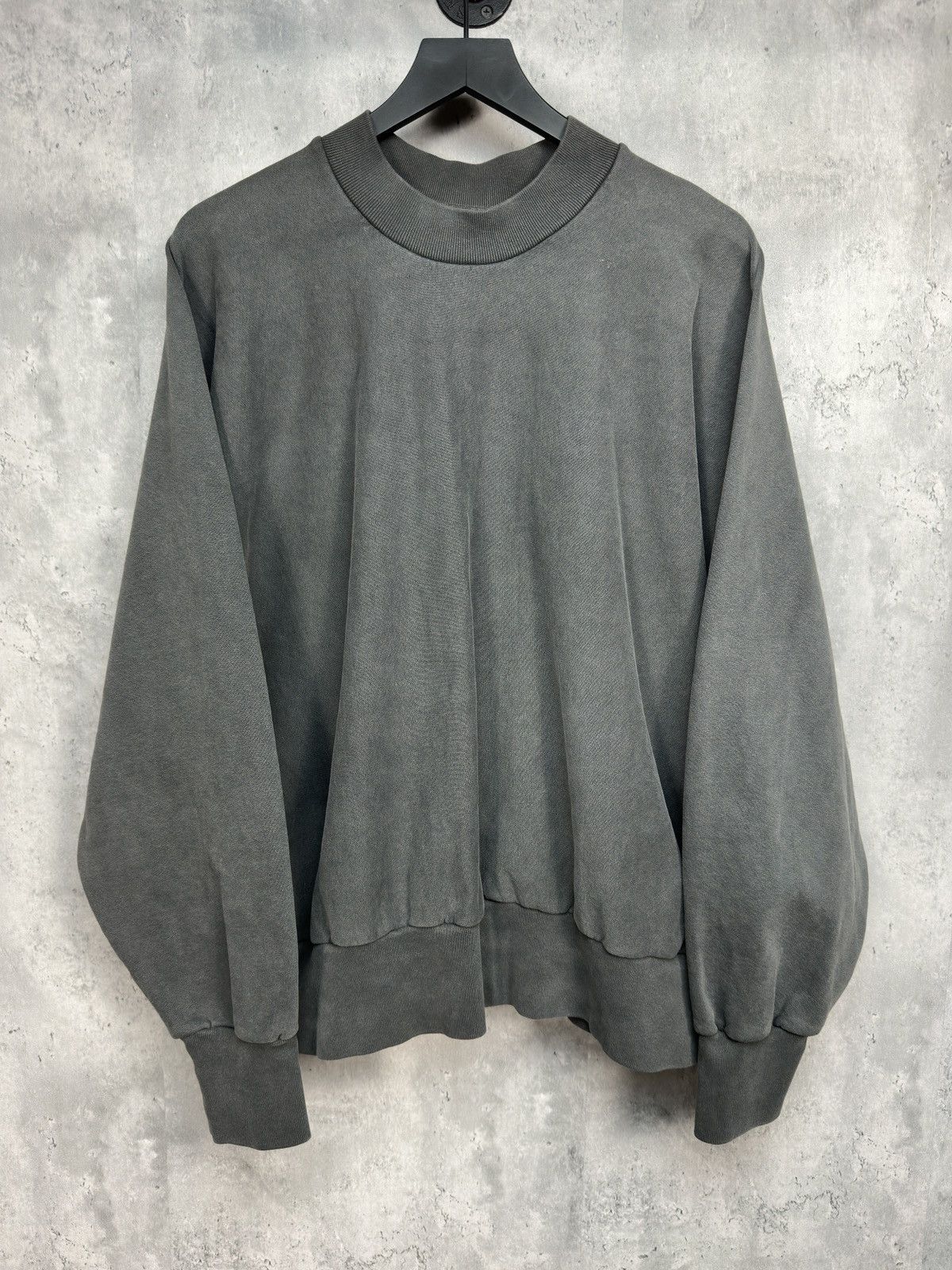 Yeezy outlet season sample Kanye Sunday service Crewneck