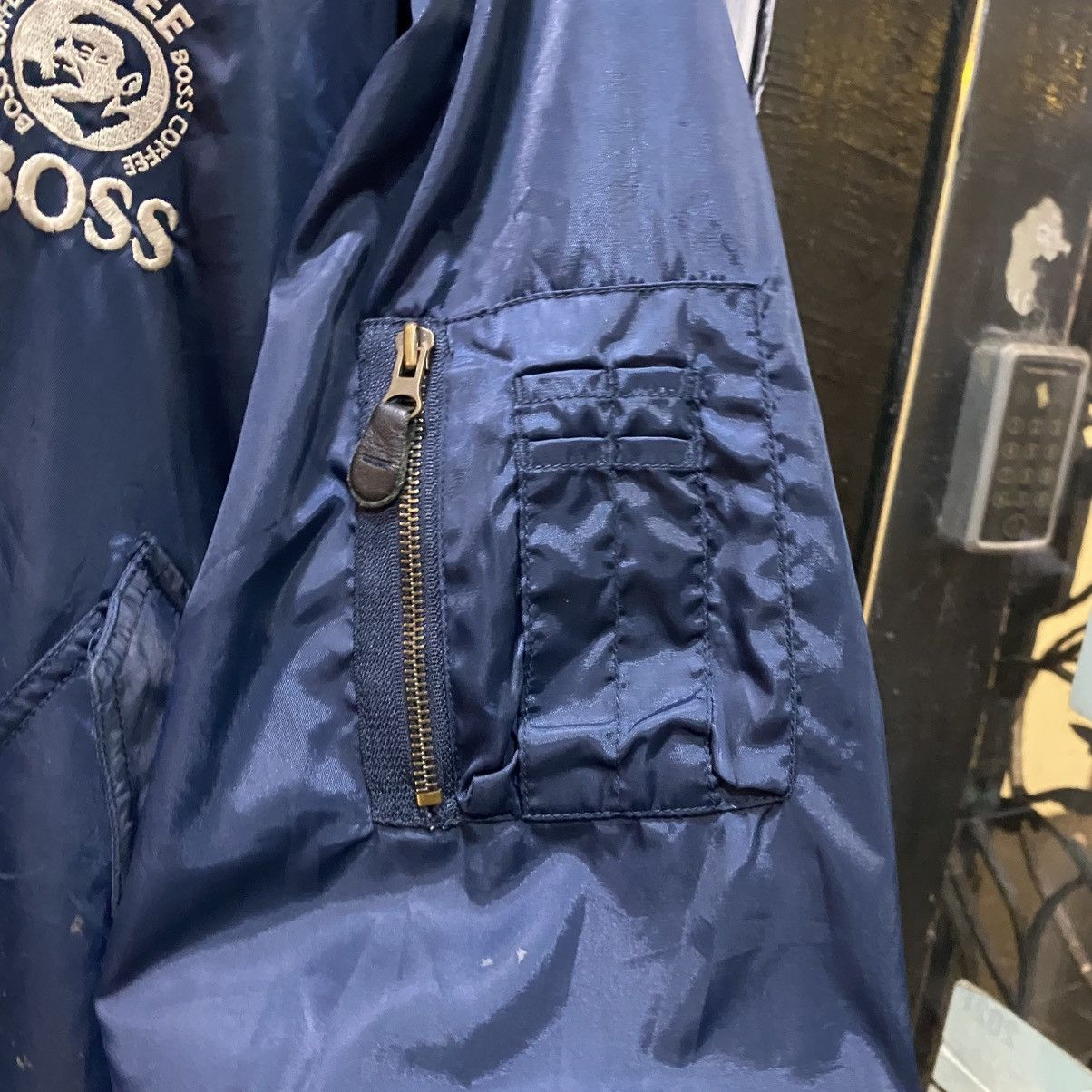 Vintage 90s Suntory Boss Coffee MA-1 bomber jackets Size US L / EU 52-54 / 3 - 10 Thumbnail