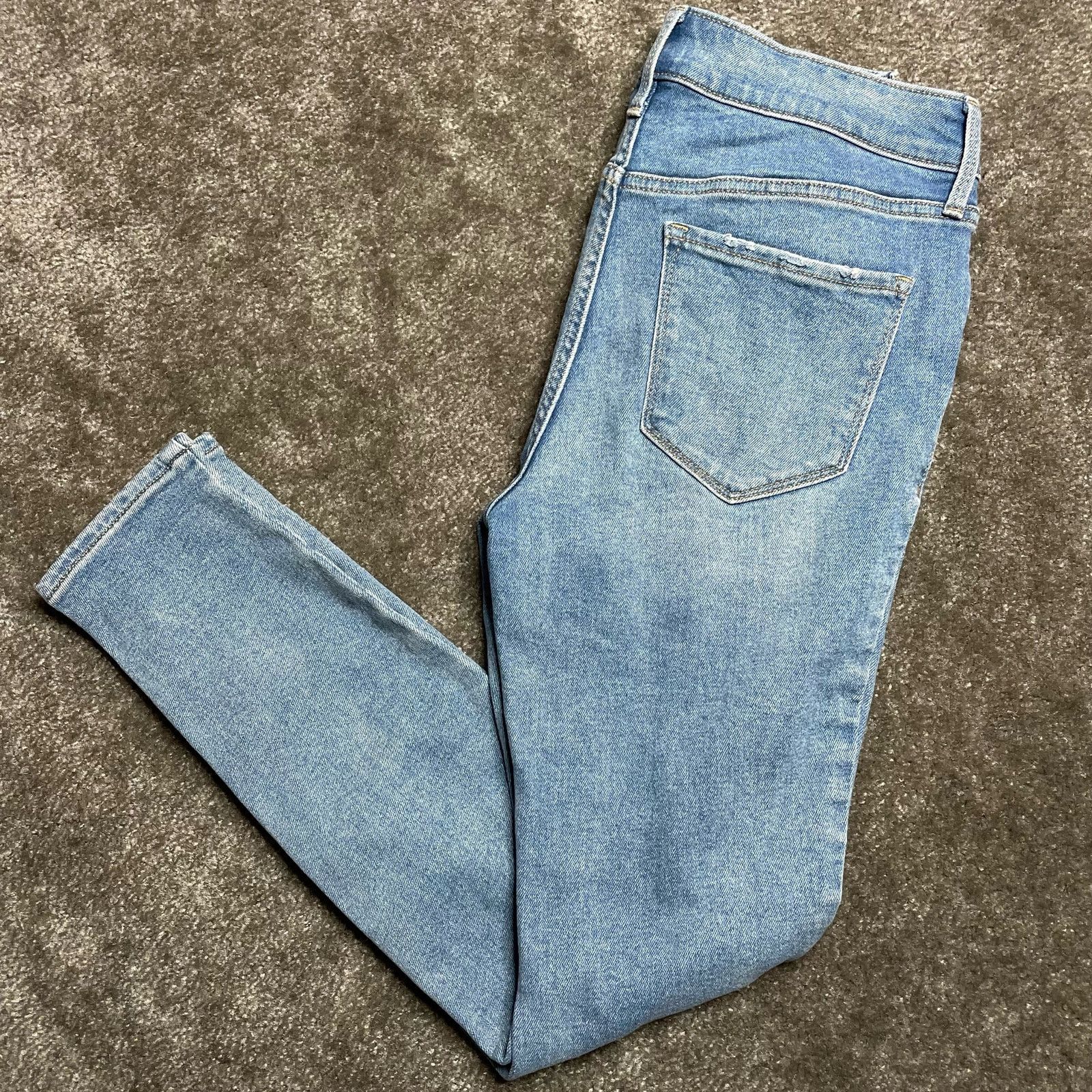 Old Navy NWOT Old Navy Rockstar Super Skinny Jeans Size 28" / US 6 / IT 42 - 11 Thumbnail