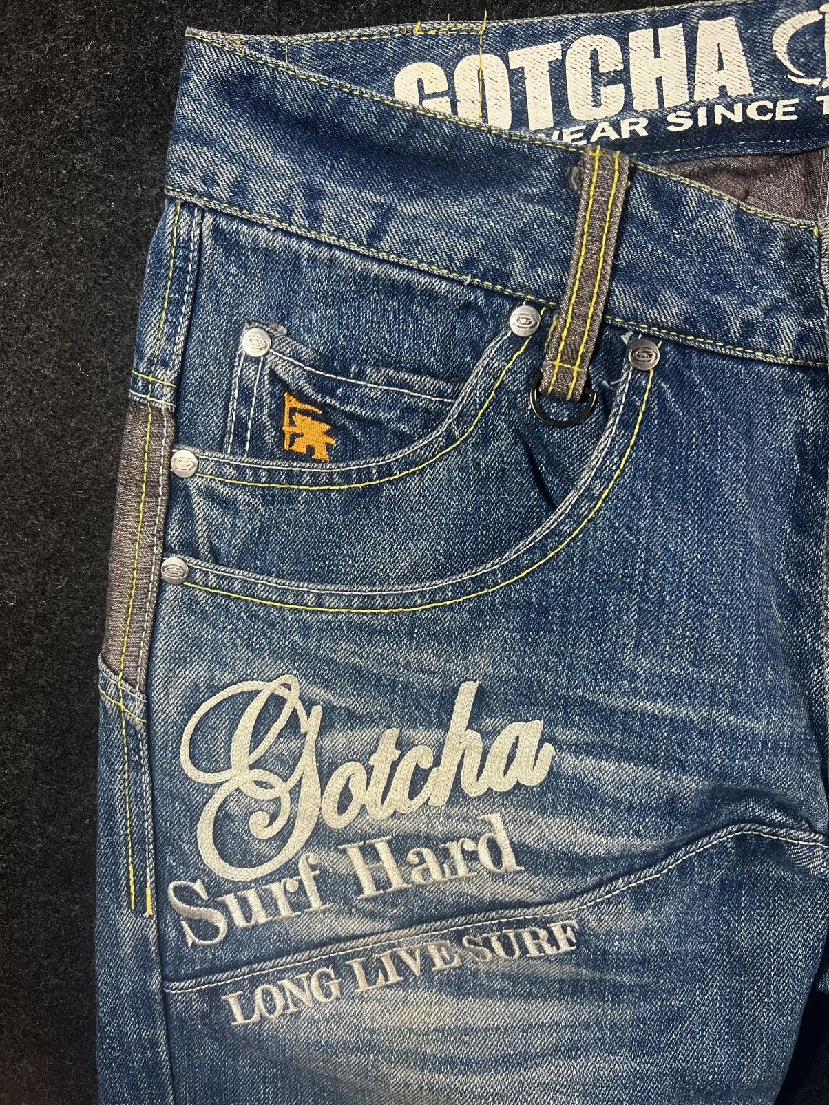 Japanese Brand Gotcha surf vintage embroidered faded big pocket jeans Size US 34 / EU 50 - 3 Thumbnail