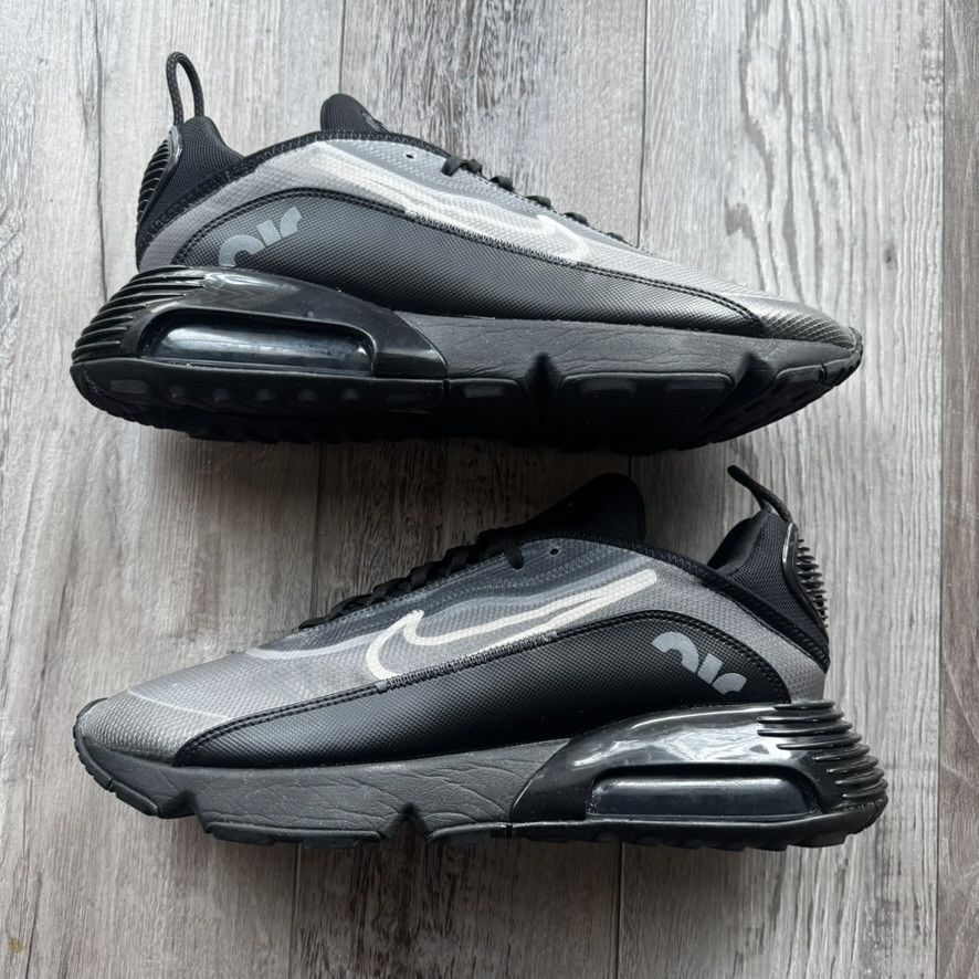 Nike NIKE • Air Max 2090 "Black Wolf Grey" (13M) Size US 13 / EU 46 - 2 Thumbnail