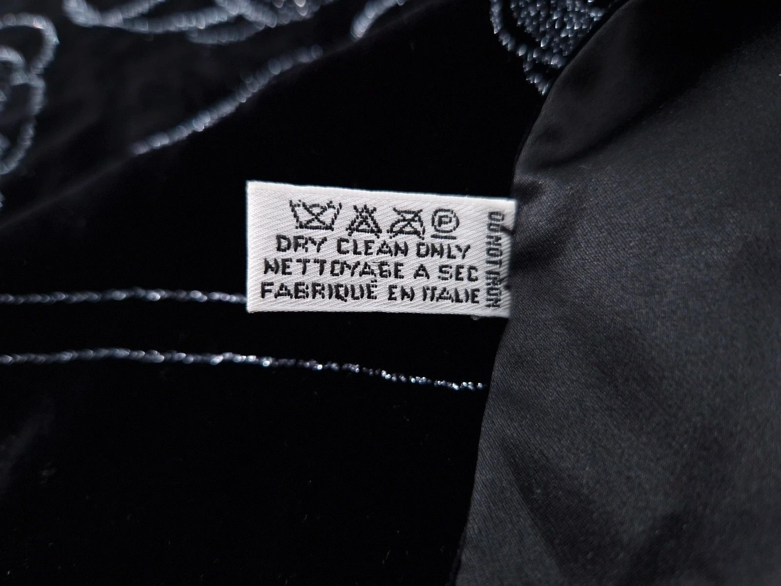 Chanel Chanel Velvet Silk CC Camelia Scarf Size ONE SIZE - 5 Thumbnail