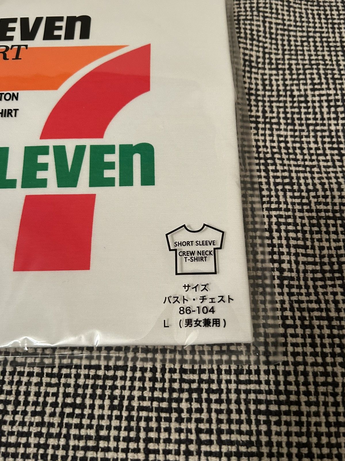 Other 7-eleven official japanese merch Size US M / EU 48-50 / 2 - 2 Thumbnail