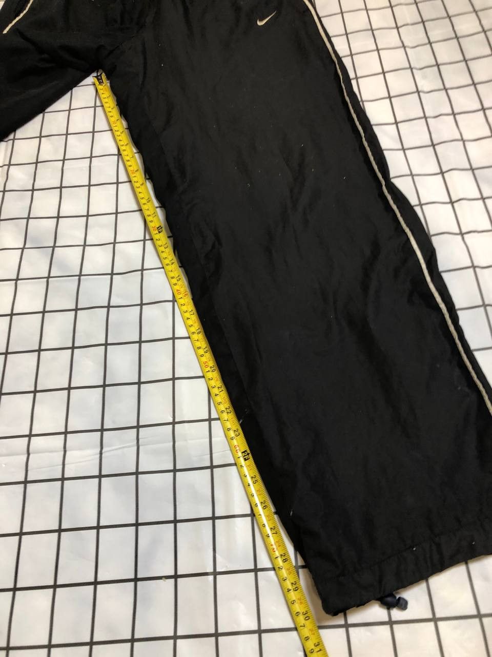 Nike Vintage Nike Track Pants 00s Nylon Swoosh Y2K Size US 32 / EU 48 - 6 Thumbnail