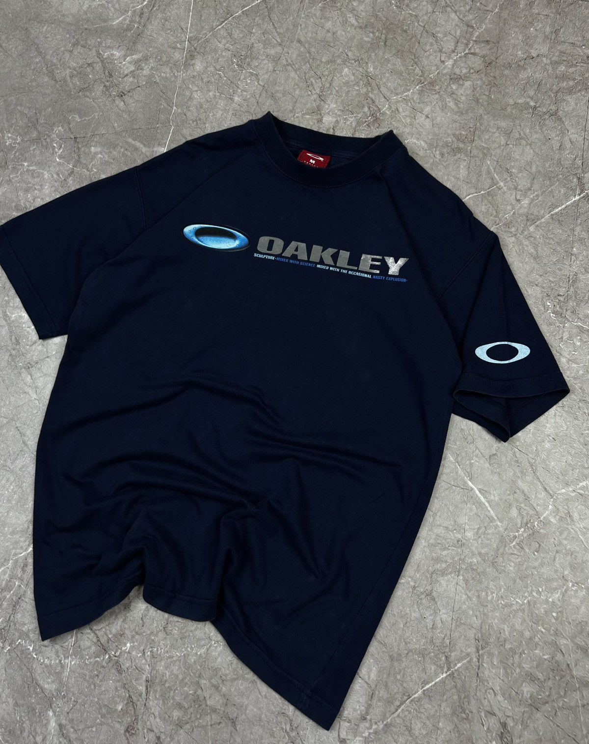 Oakley ☠️OAKLEY Vintage T shirt OOs Central Logo Size M Size US M / EU 48-50 / 2 - 2 Thumbnail