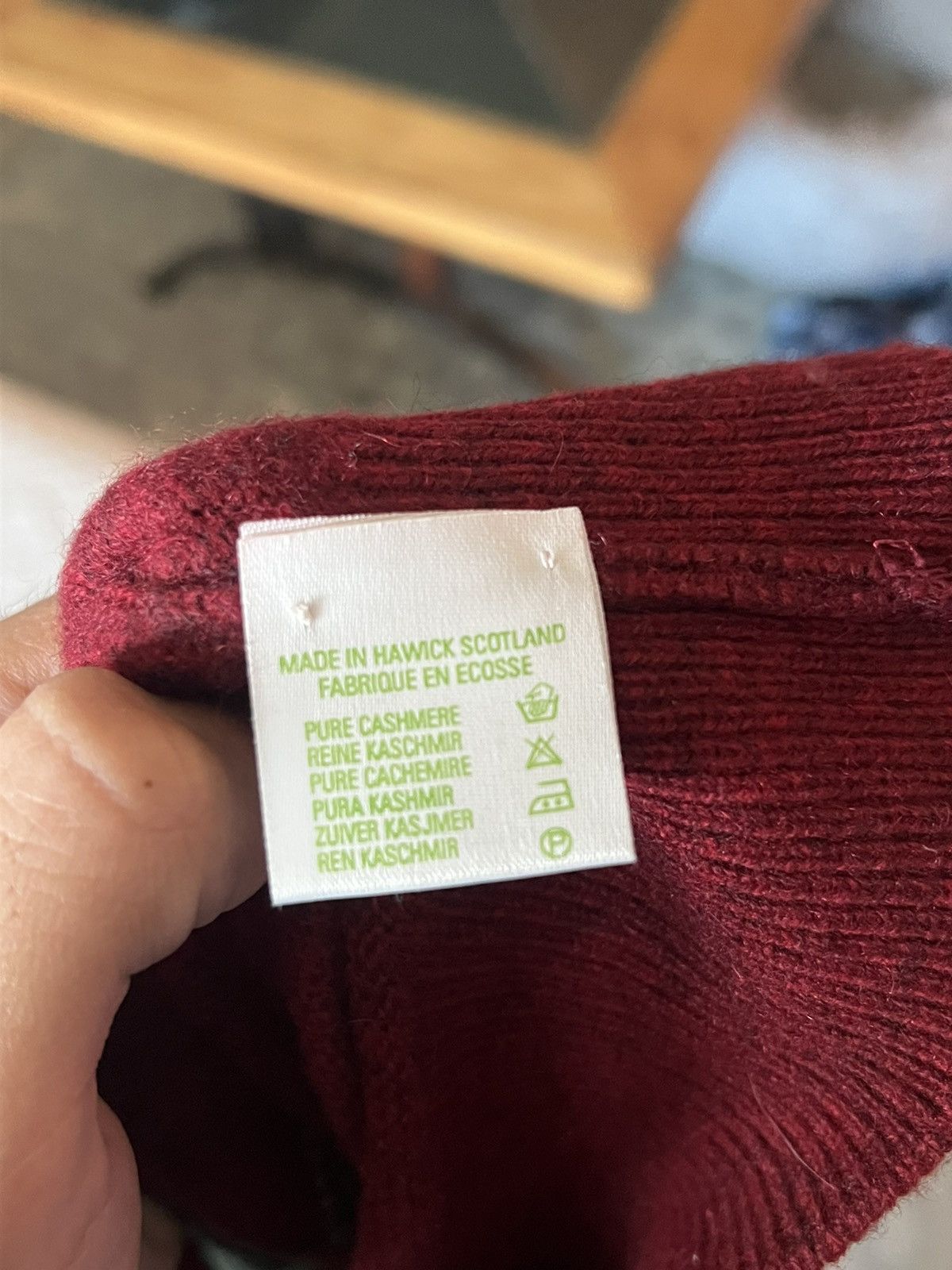 Johnstons Of Elgin Johnston Of Elgin Argyle Cashmere Jumper Retails $995 Size US L / EU 52-54 / 3 - 3 Thumbnail